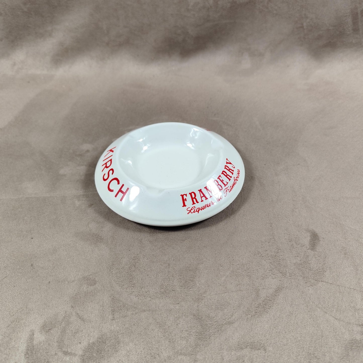 Cendrier publicitaire Dolfi Kirsch Framberry en faience Moulin des Loups 1960