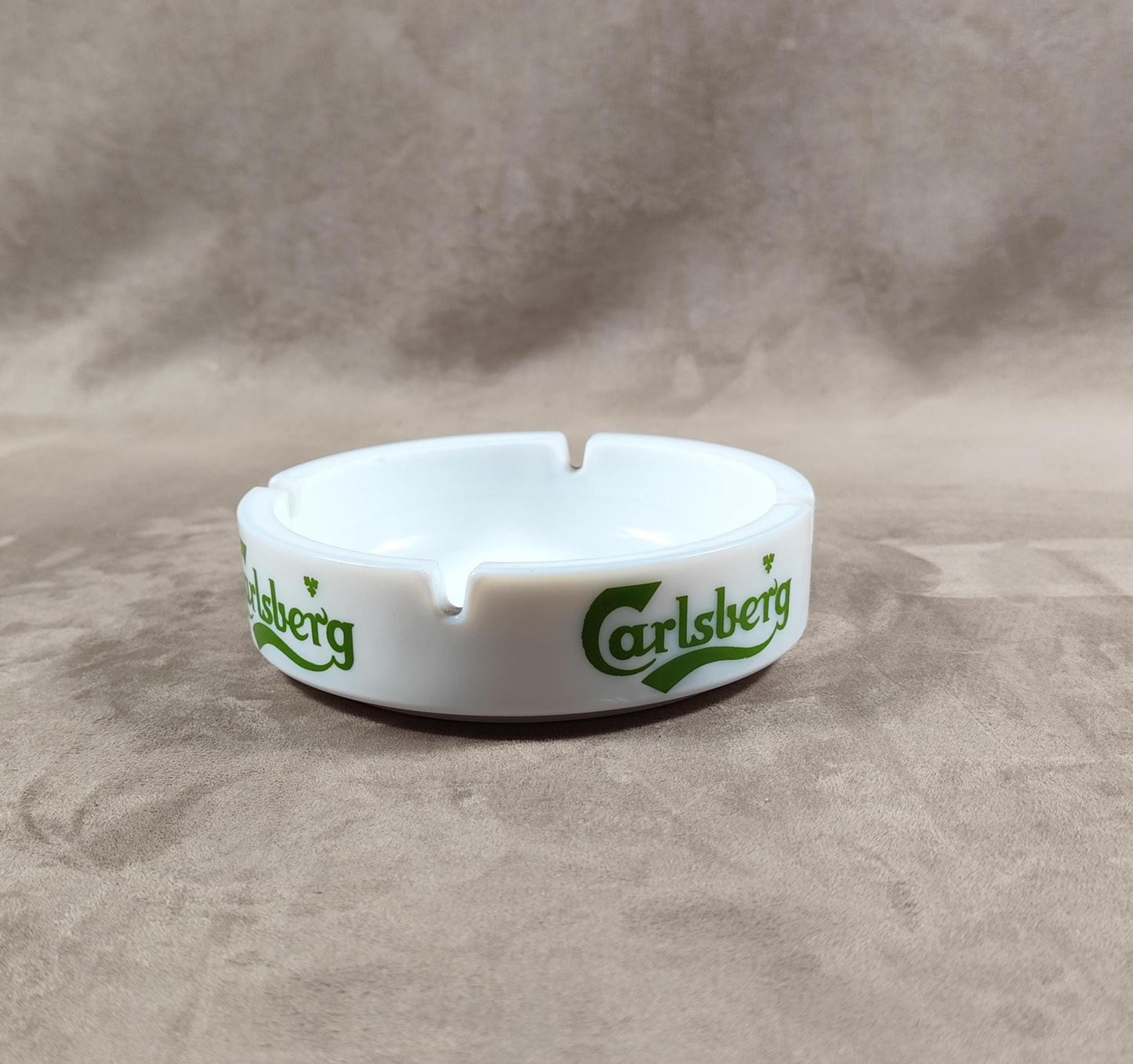 Cendrier Carlsberg XL publicitaire vintage en verre blanc Made in France 1970