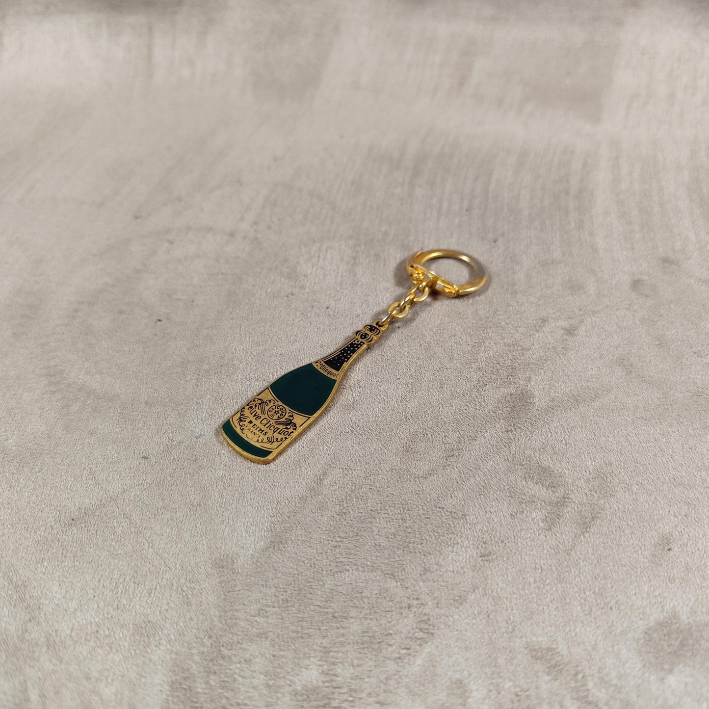 Porte clés Veuve Clicquot en acier Made in France Années 1980