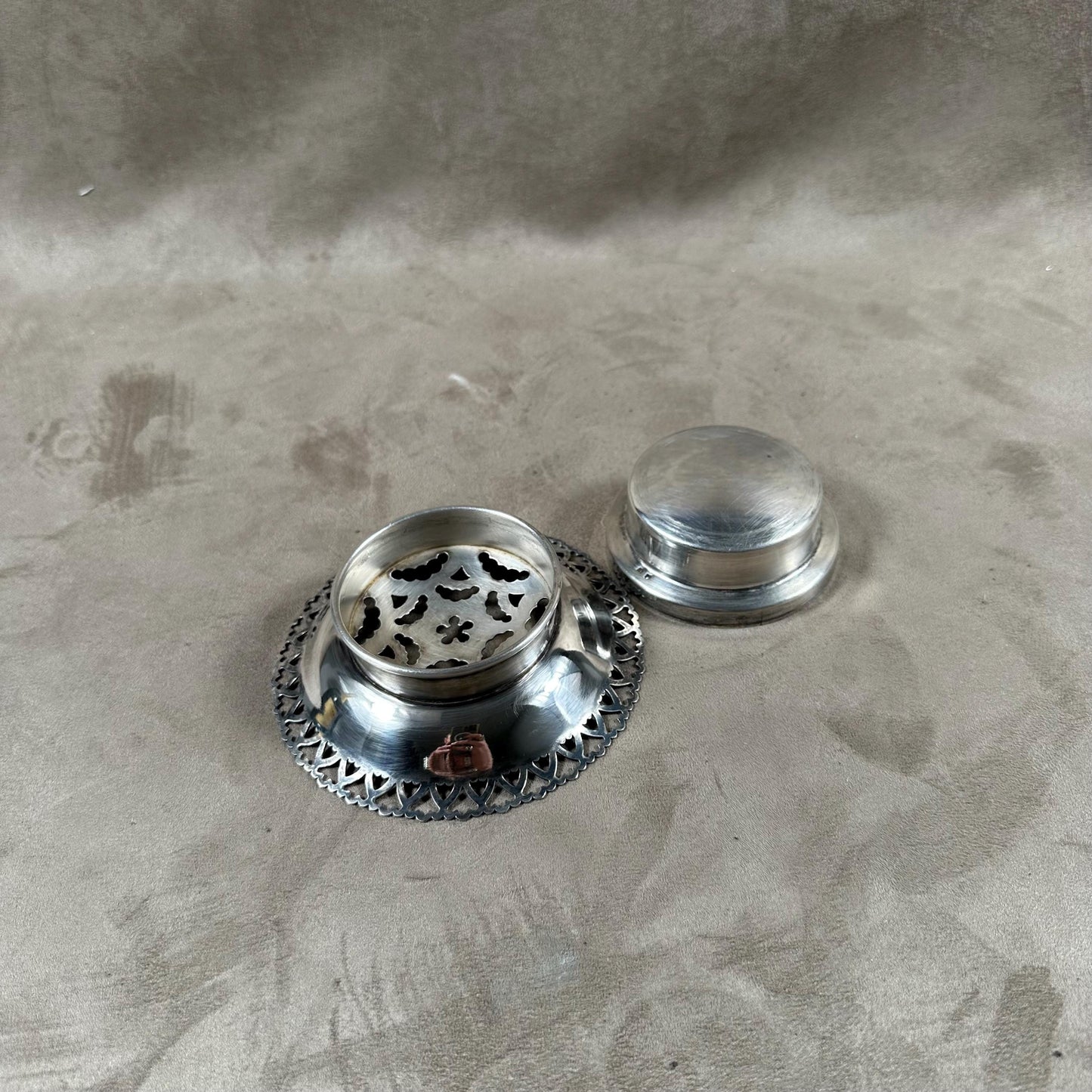 VERY RARE Moule à beurre vintage en métal argenté Coquillor Made in France 1950