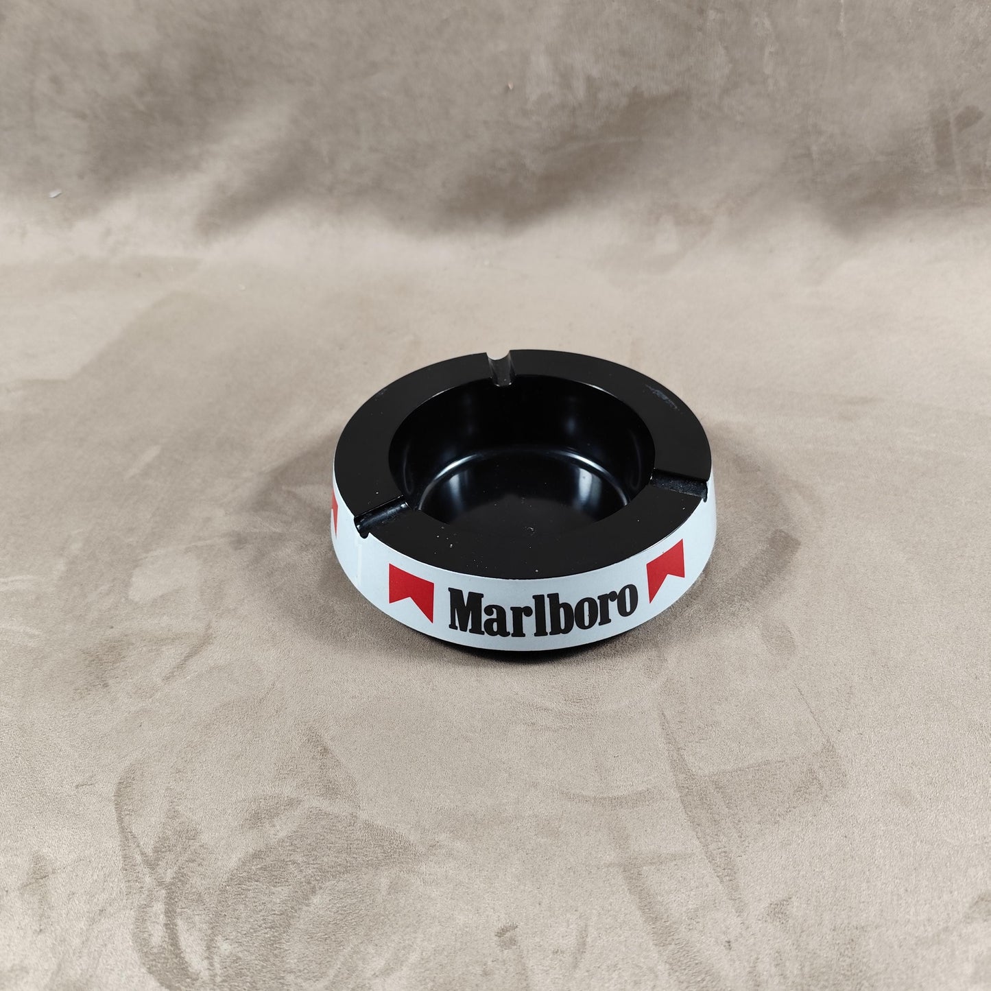 Cendrier vintage en plastique Marlboro Made in Italy Années 1980