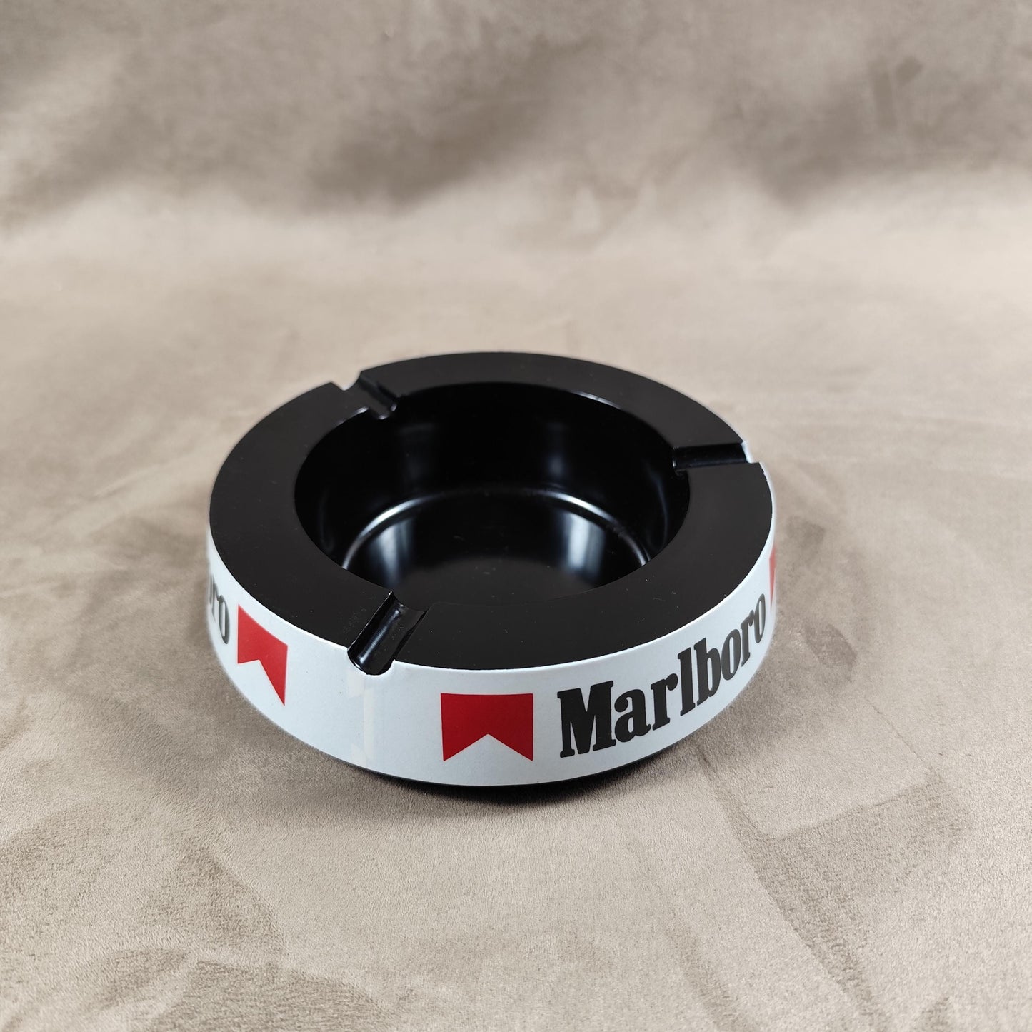 Cendrier vintage en plastique Marlboro Made in Italy Années 1980