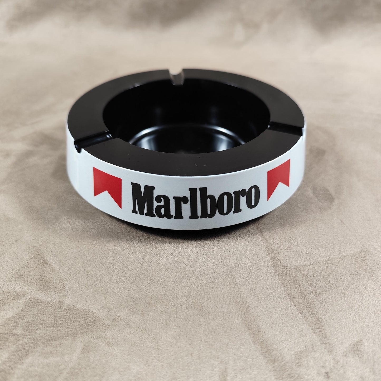 Cendrier vintage en plastique Marlboro Made in Italy Années 1980