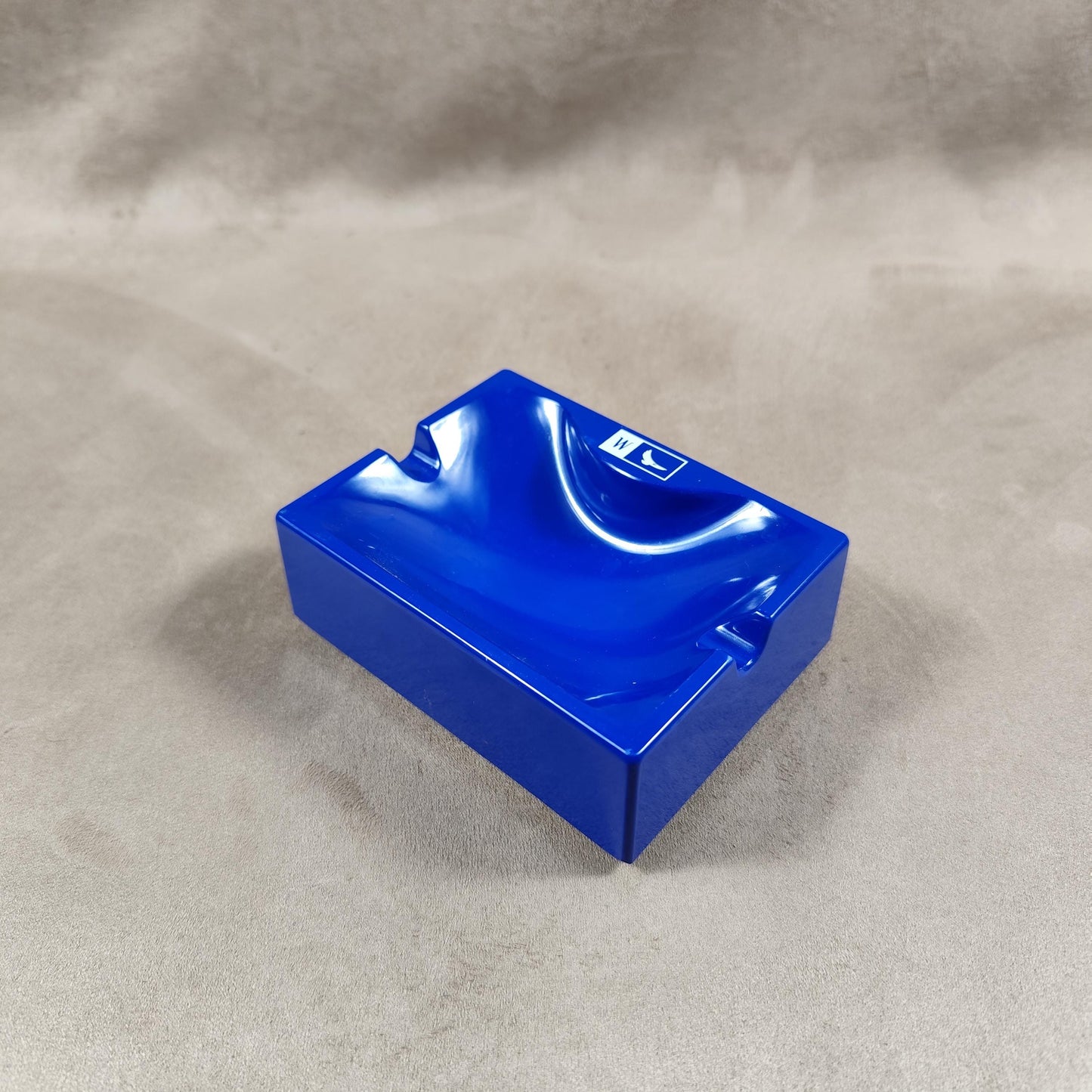 Cendrier Winston vintage en plastique bleu 1980