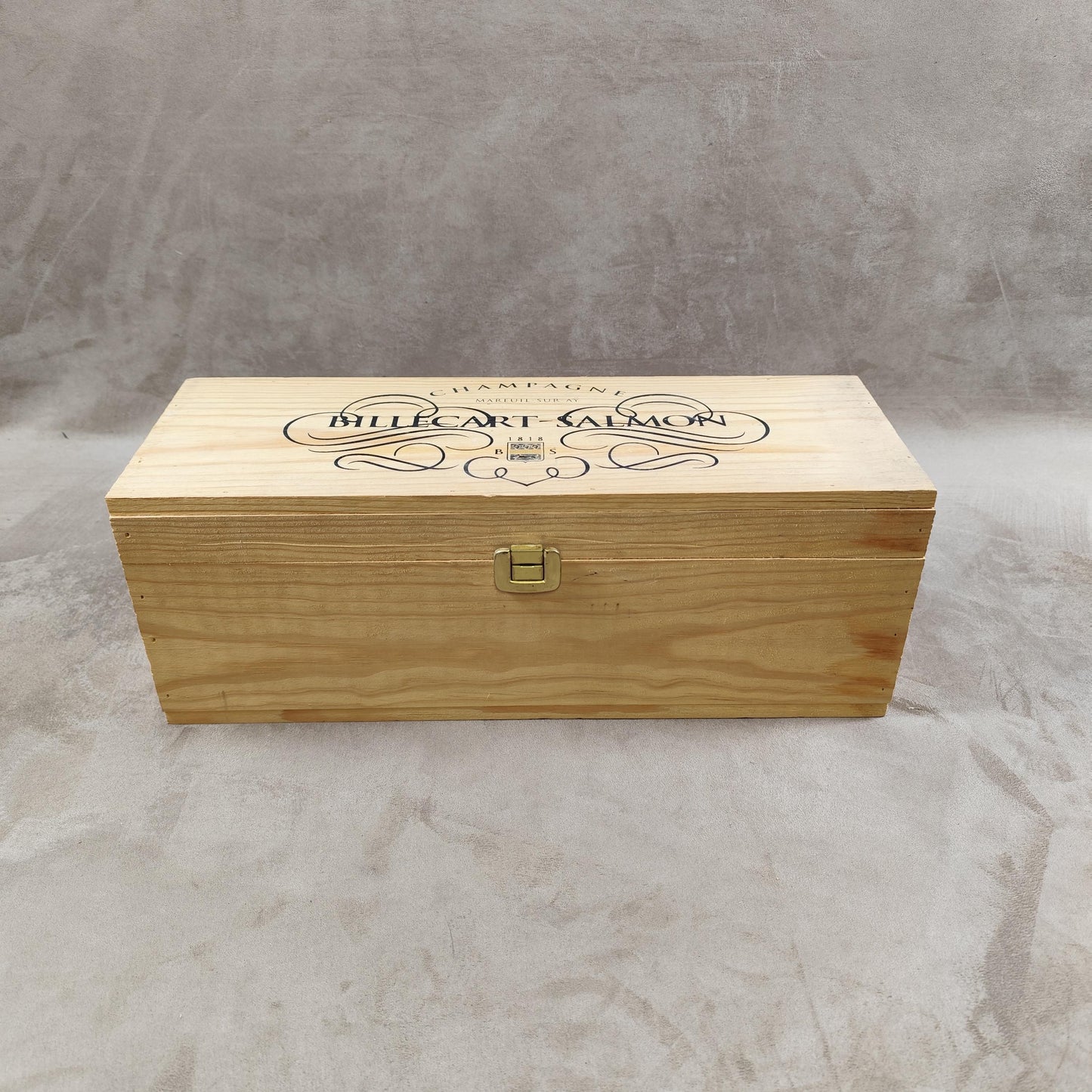 Caisse en bois de champagne Billecart Salmon Made in France Années 1970