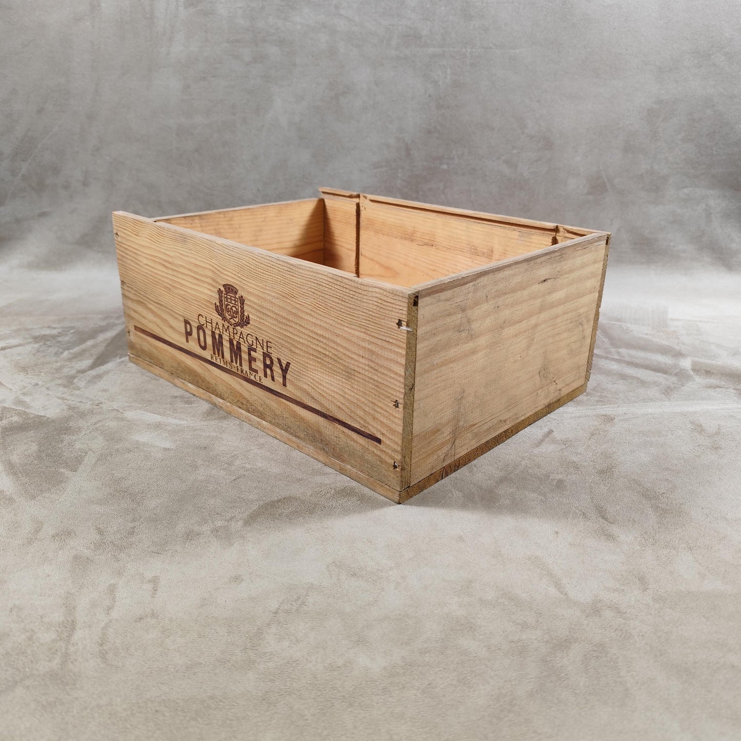 Caisse en bois pour bouteilles de Champagne Pommery Made in France Vintage 1980