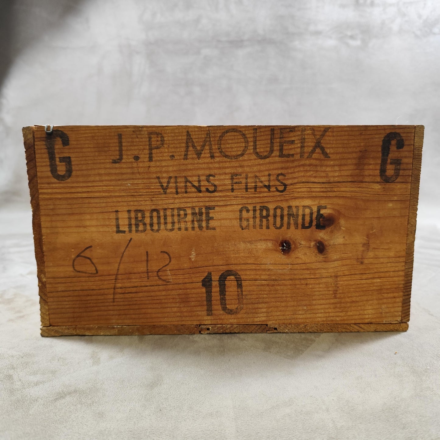 Caisse en bois pour bouteille de vin Chateau Magdelaine Saint Emilion Made in France Vintage 1980