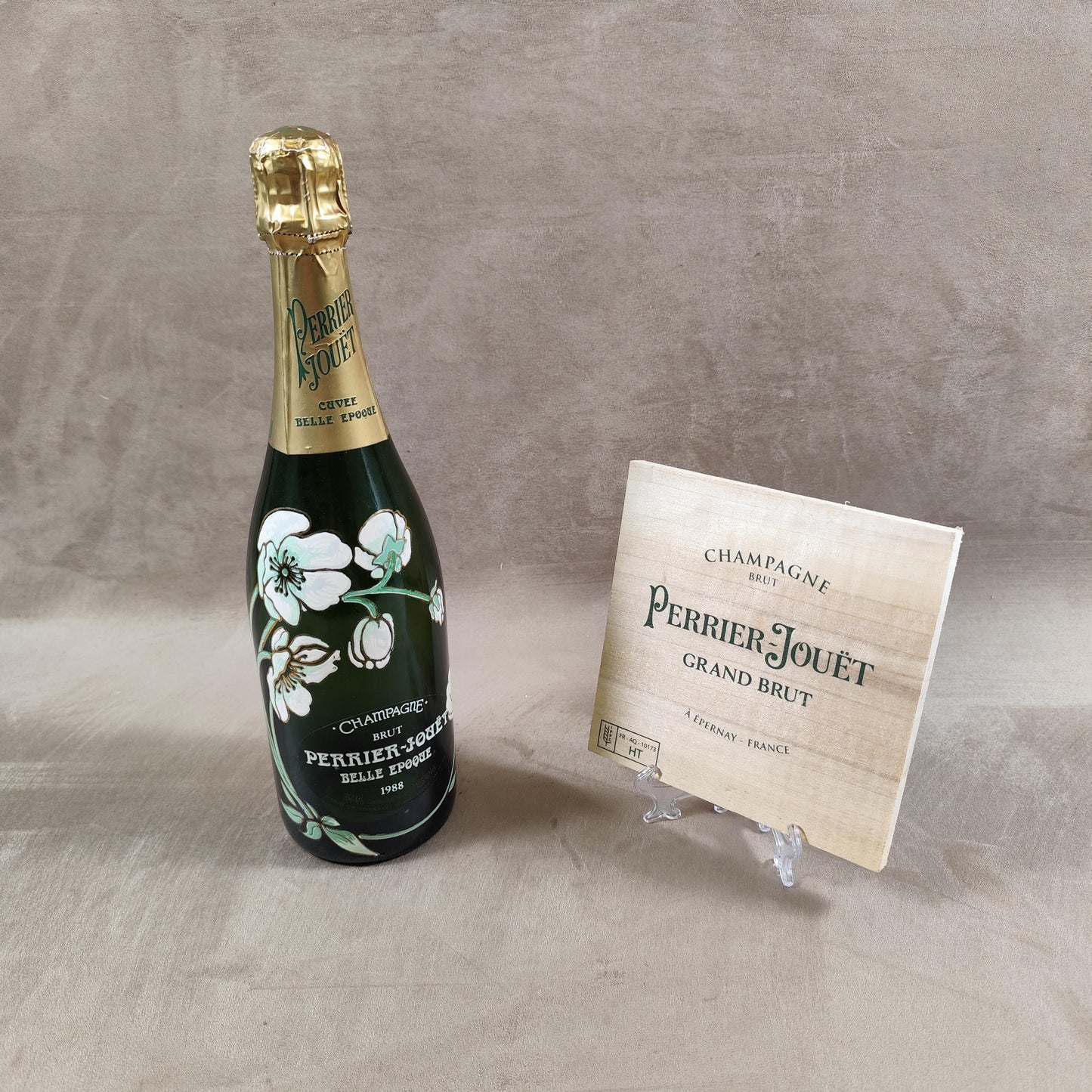 Planche en bois décorative pour bouteilles de champagne Perrier-Jouët grand brut Made in France Années 1980