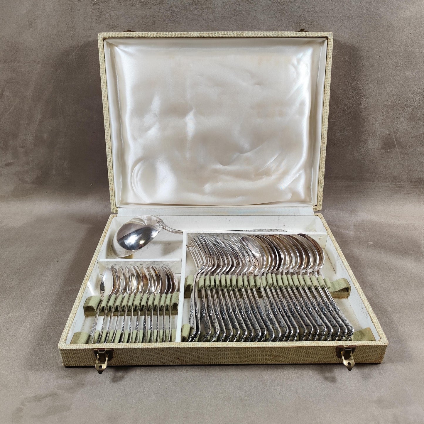 VERY RARE Ménagère métal argenté Frionnet François poinçon d'orfèvre 37 pièces 12 personnes Made in France Vintage 1900