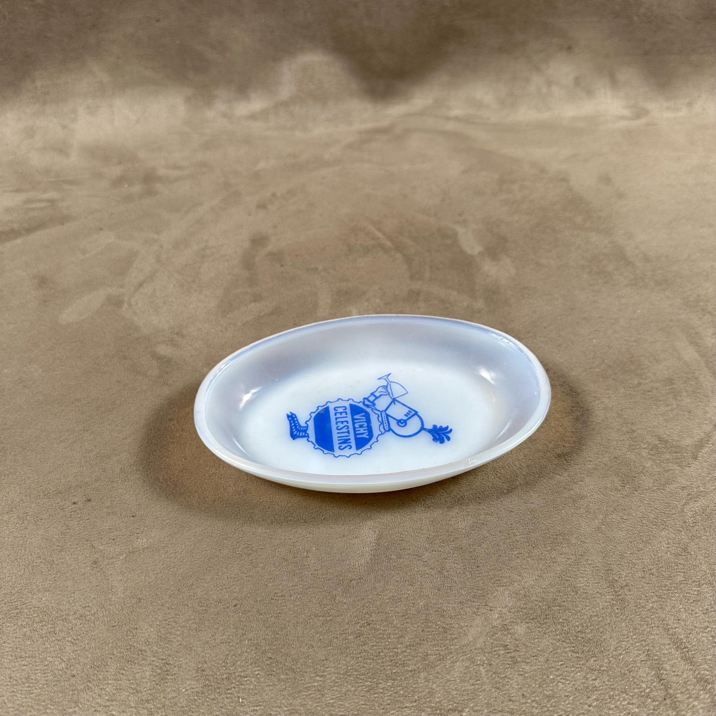 Cendrier en Verre par Magnier Blangy, Vichy Celestins, Made in France, Vintage 1980