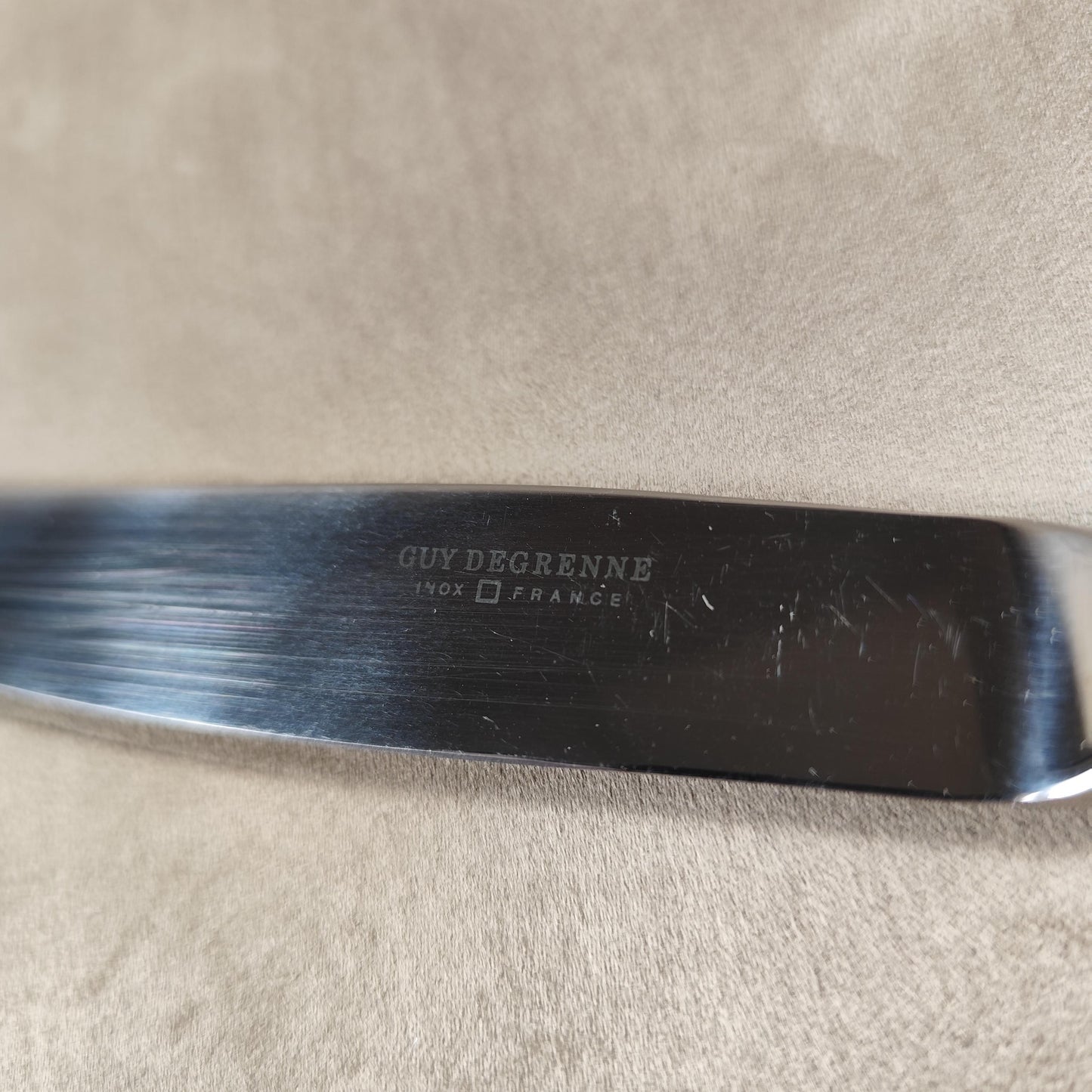 Ménagère 12 personnes 48 pièces Guy Degrenne Orfèvrerie inox 13/10 en écrin Vintage 1980