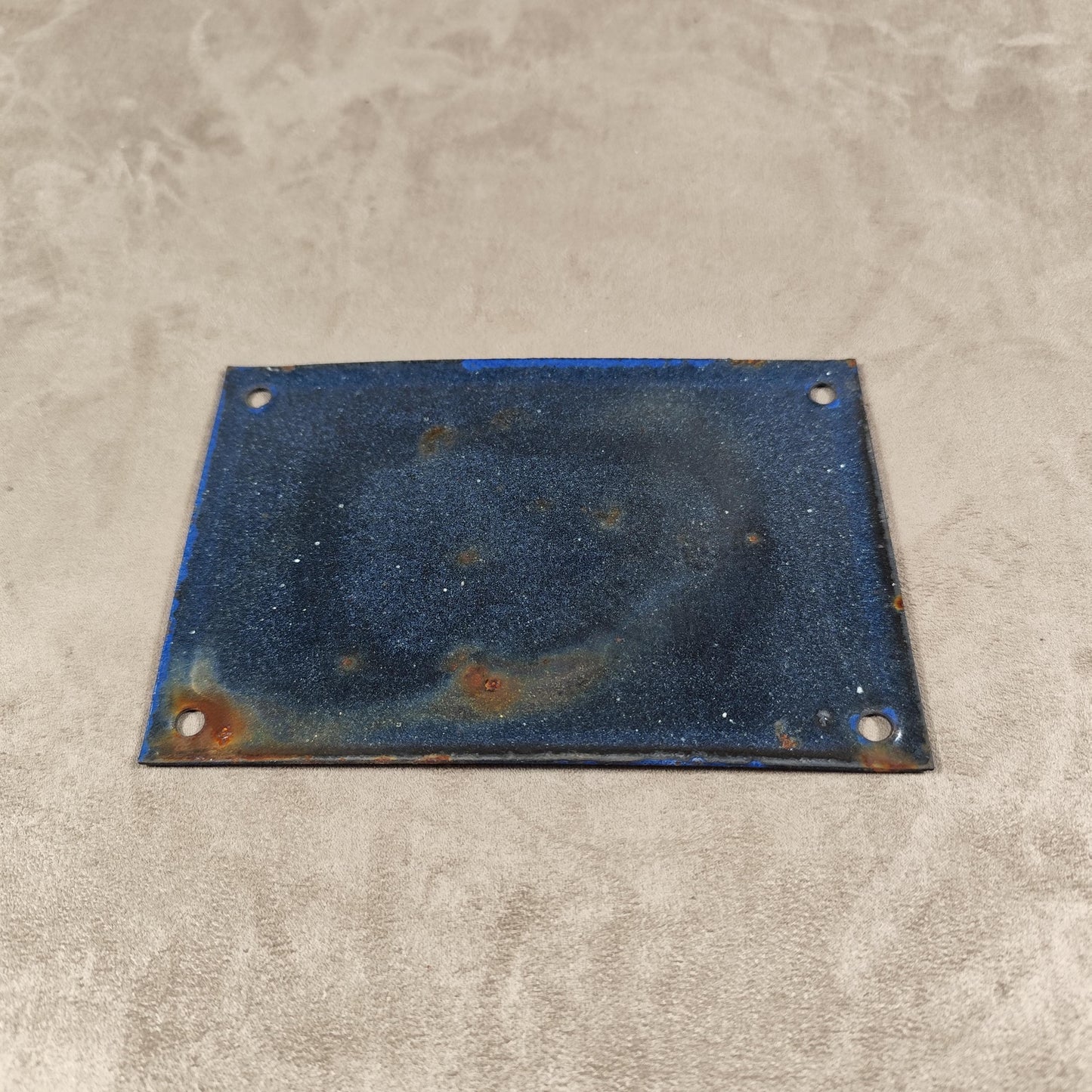 RARE Plaque de rue de ville Française Numéro 12 en tôle émaillée bleue, Made in France, Vintage 1950