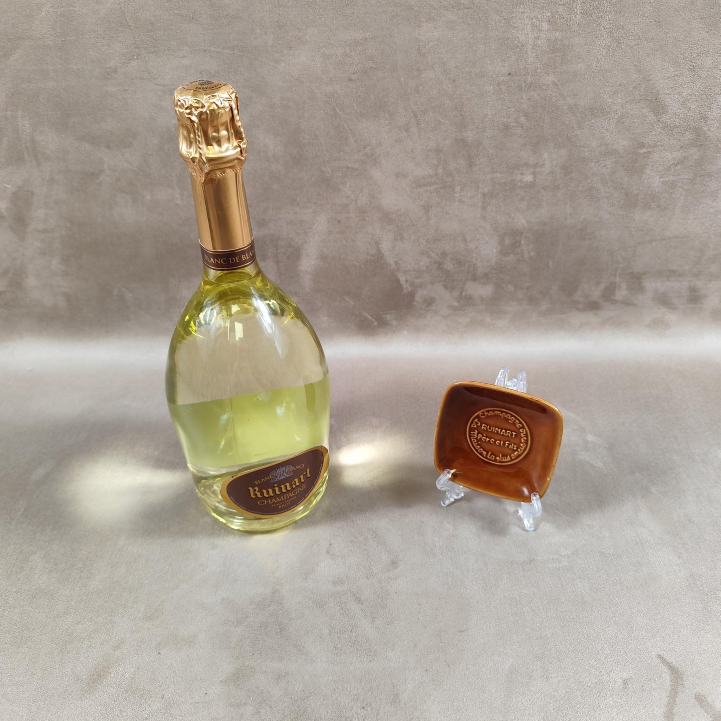 Cendrier publicitaire Champagne Ruinart en céramique marron Made in France Vintage 1960