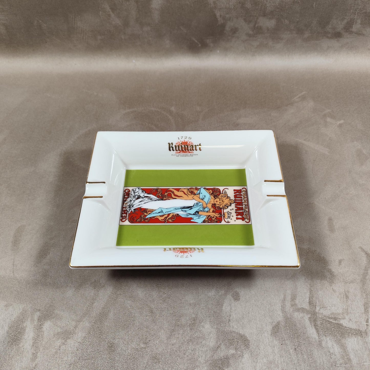 RARE Cendrier Publicitaire Champagne Ruinart en porcelaine par Revol Made in France Vintage 1970
