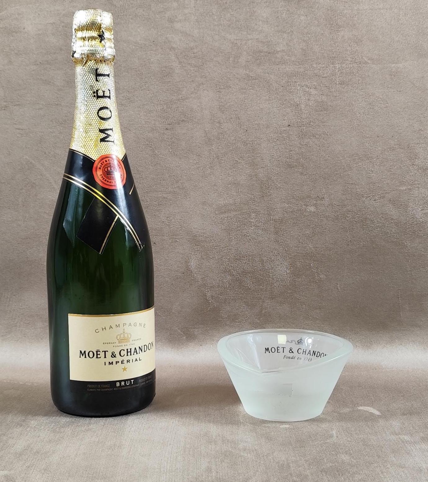 Cendrier Publicitaire Champagne Moët & Chandon en verre Made in France Vintage 1980