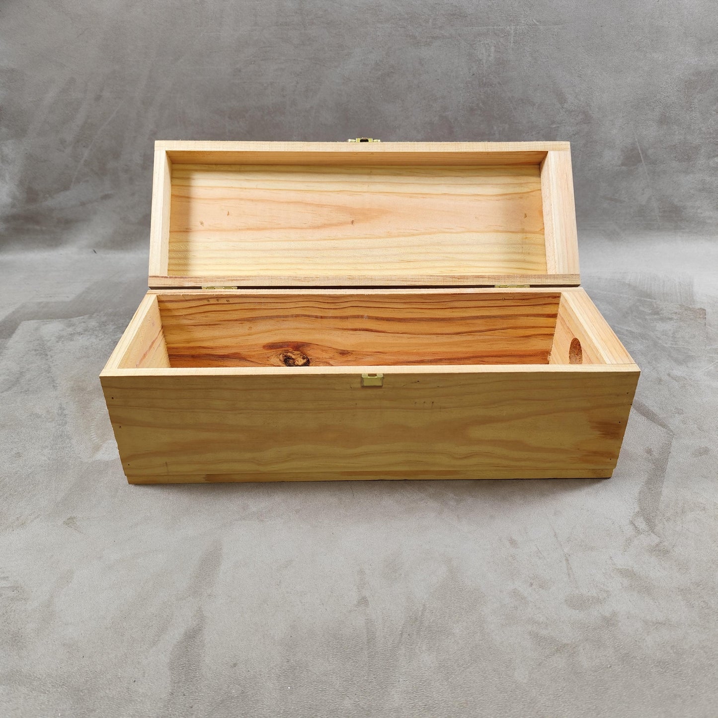 Caisse en bois de champagne Billecart Salmon Made in France Années 1970