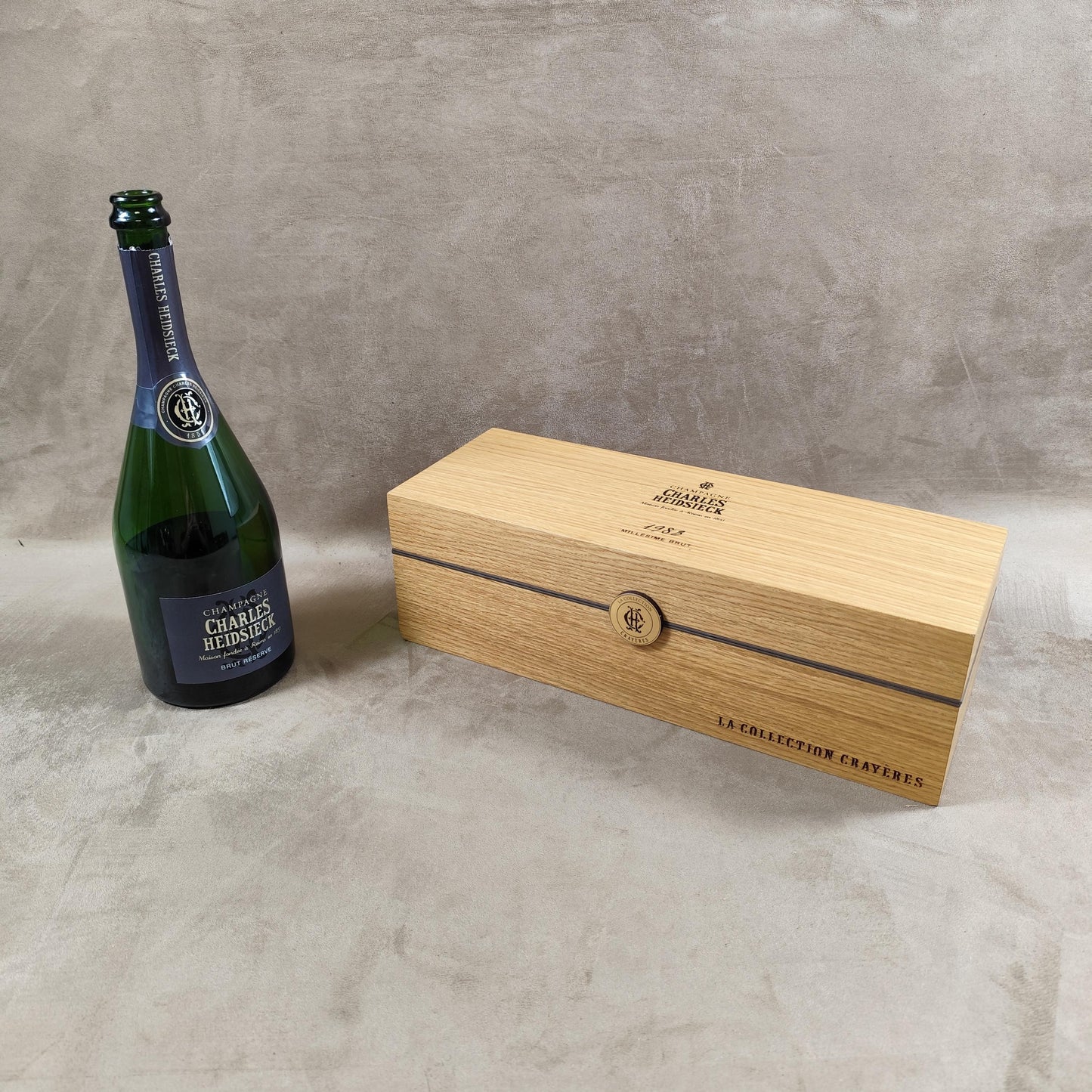 Caisse en bois pour bouteilles de champagne Charles Heidsieck Made in France Années 1980