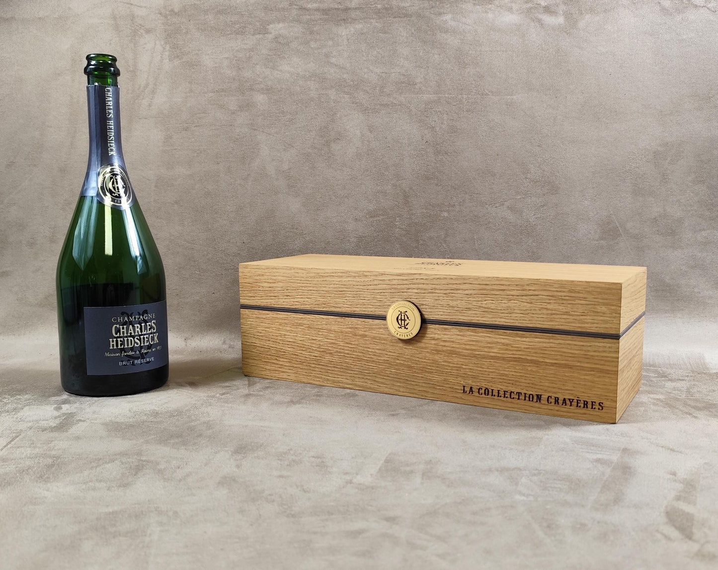 Caisse en bois pour bouteilles de champagne Charles Heidsieck Made in France Années 1980