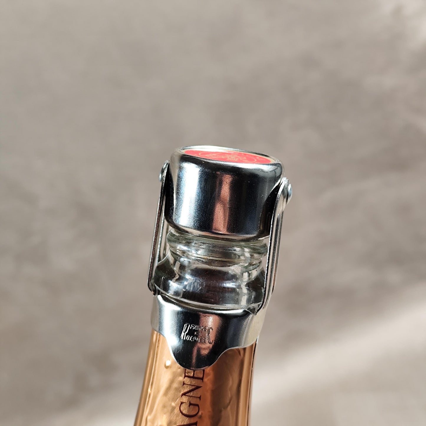 Bouchon stoppeur Champagne Taittinger pour bouteille de champagne entamée 1970