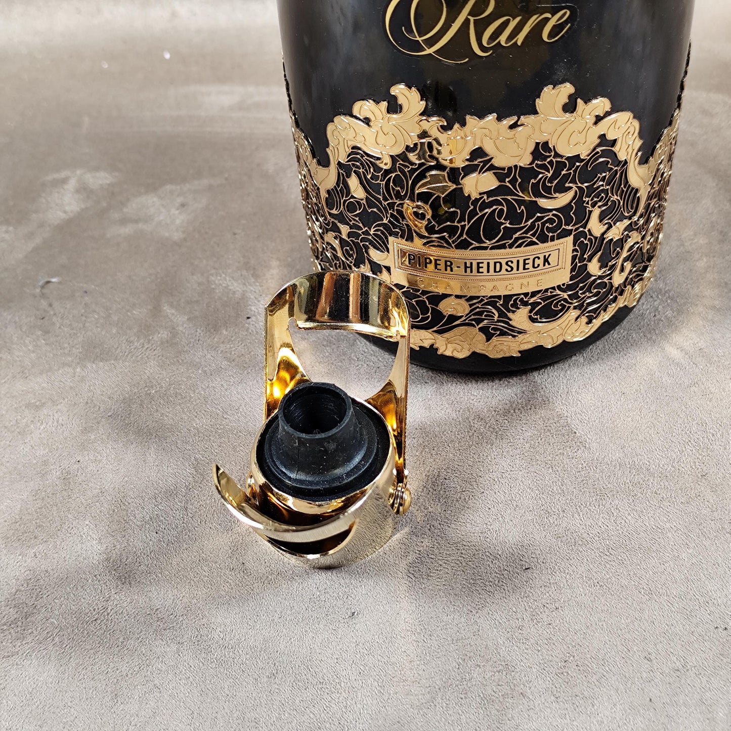 Bouchon stoppeur en métal pour bouteille de Champagne Rare Made in France Vintage 1990