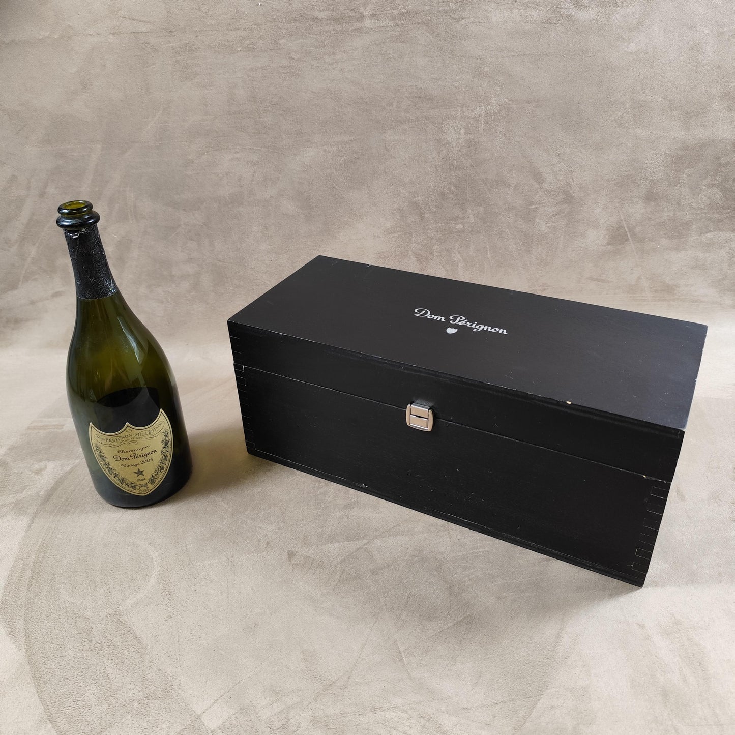 RARE Caisse en bois pour bouteilles de champagne Dom Pérignon Made in France Années 1980