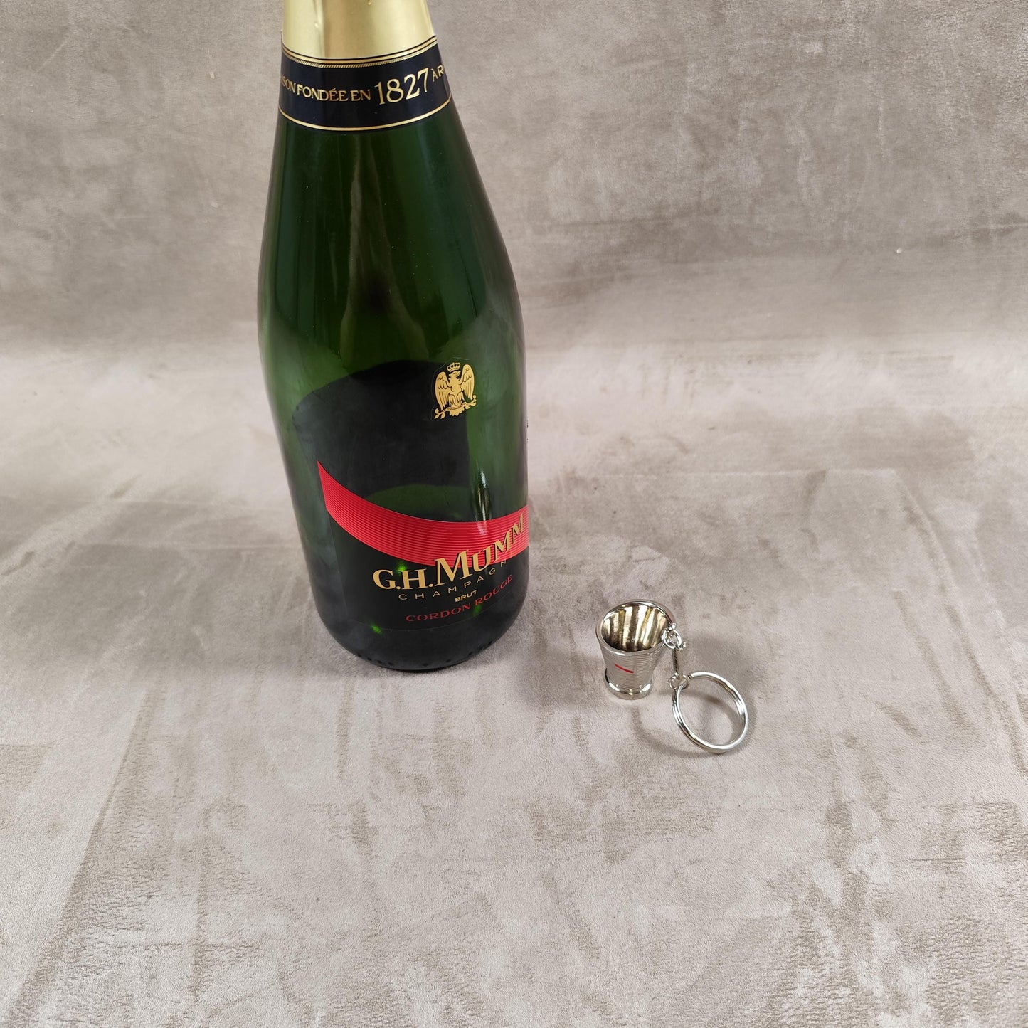 Porte clés champagne Mumm en forme de seau Made in France Vintage 1980