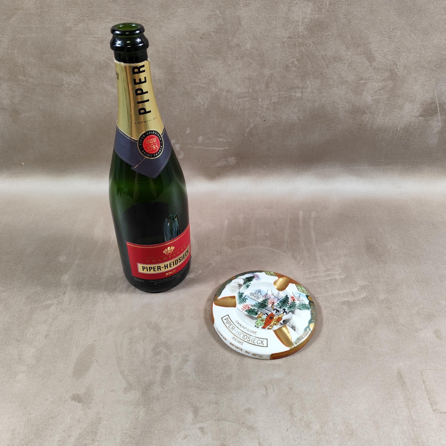 RARE Cendrier en porcelaine Champagne Piper Heidsieck importé du Japon Made in Japan Vintage 1950