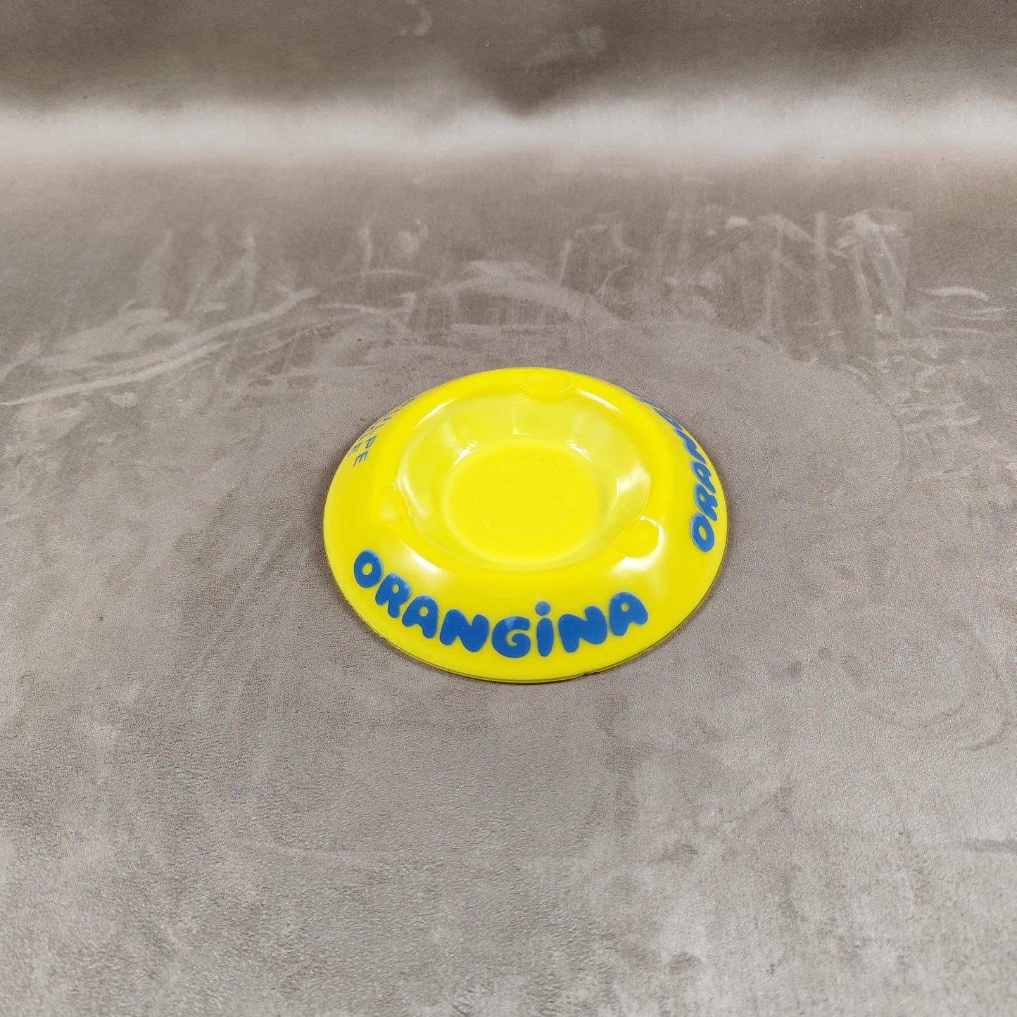Cendrier Publicitaire Orangina en verre Made in France Vintage 1970