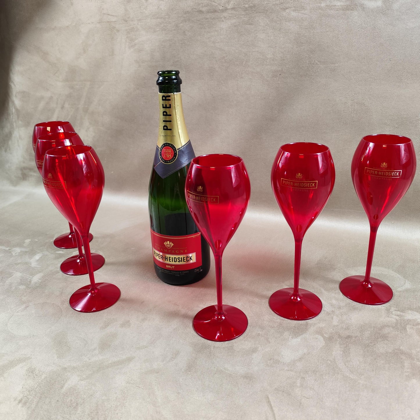 Lot de 6 flûtes à Champagne Piper-Heidsieck en plexiglas rouge Made in France Vintage 1980