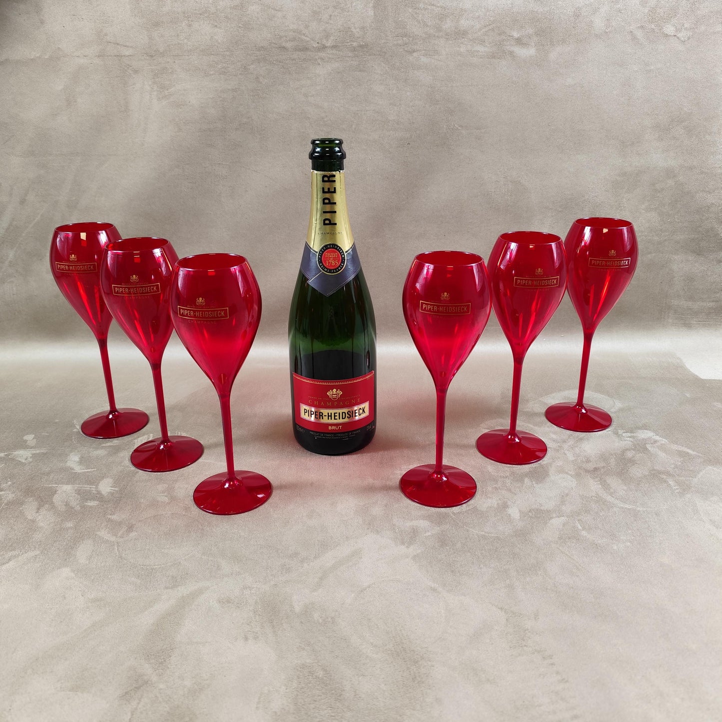 Lot de 6 flûtes à Champagne Piper-Heidsieck en plexiglas rouge Made in France Vintage 1980