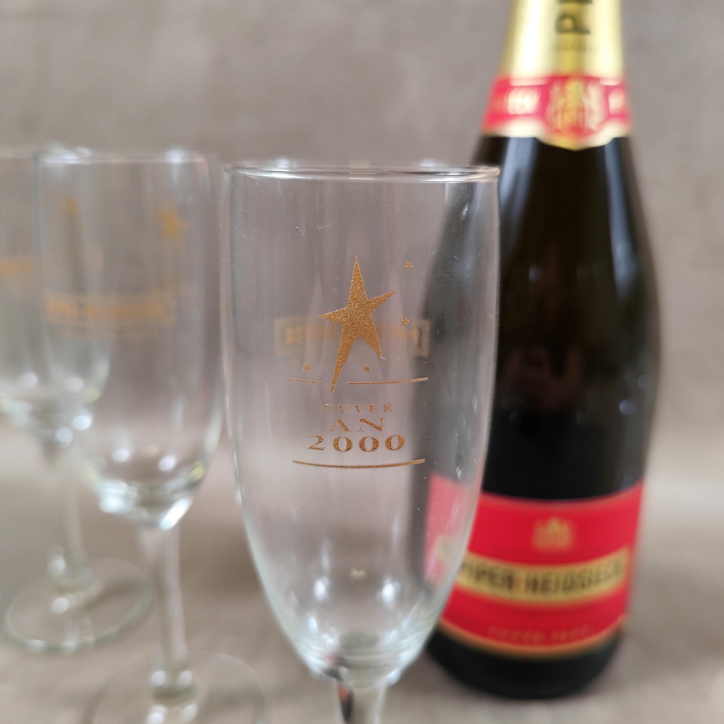 Lot de 6 flûtes à Champagne en verre Piper-Heidsieck Reims cuvée AN 2000 Made in France Vintage
