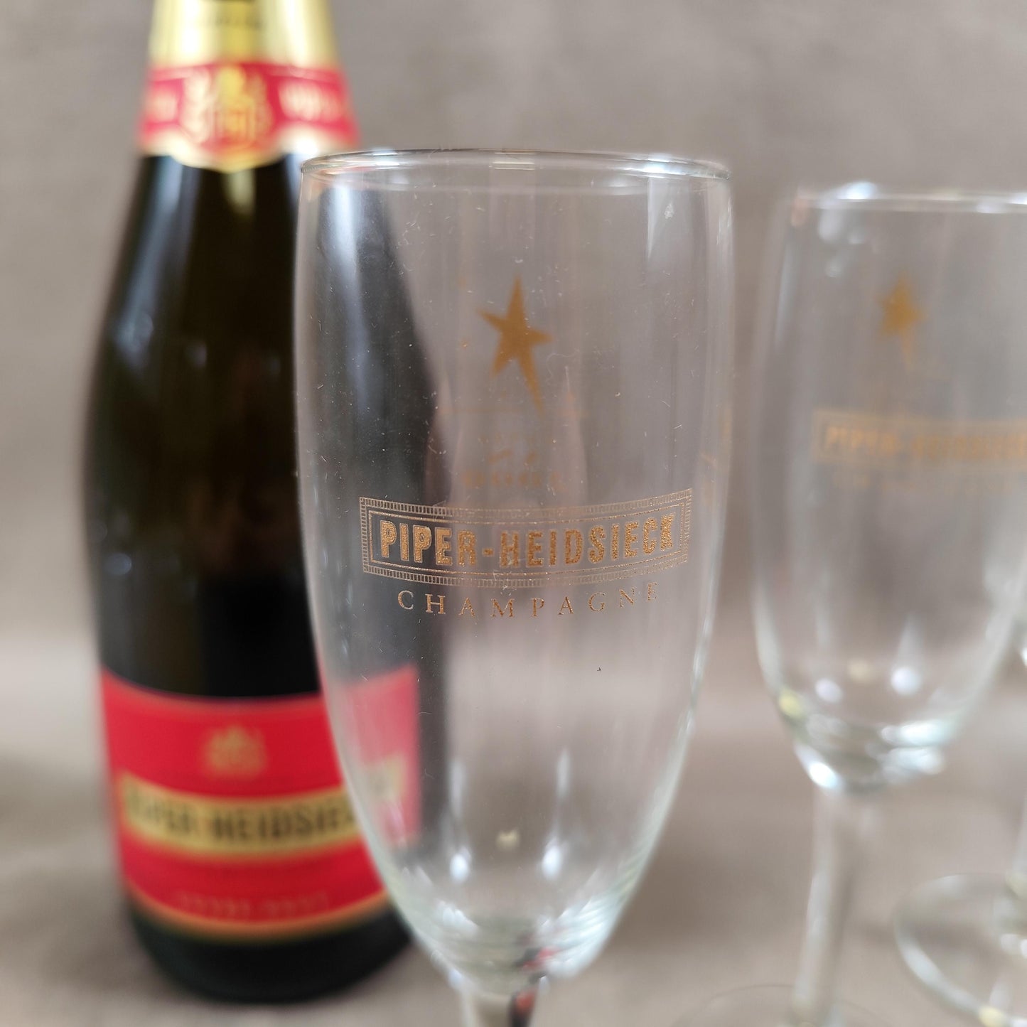 Lot de 6 flûtes à Champagne en verre Piper-Heidsieck Reims cuvée AN 2000 Made in France Vintage