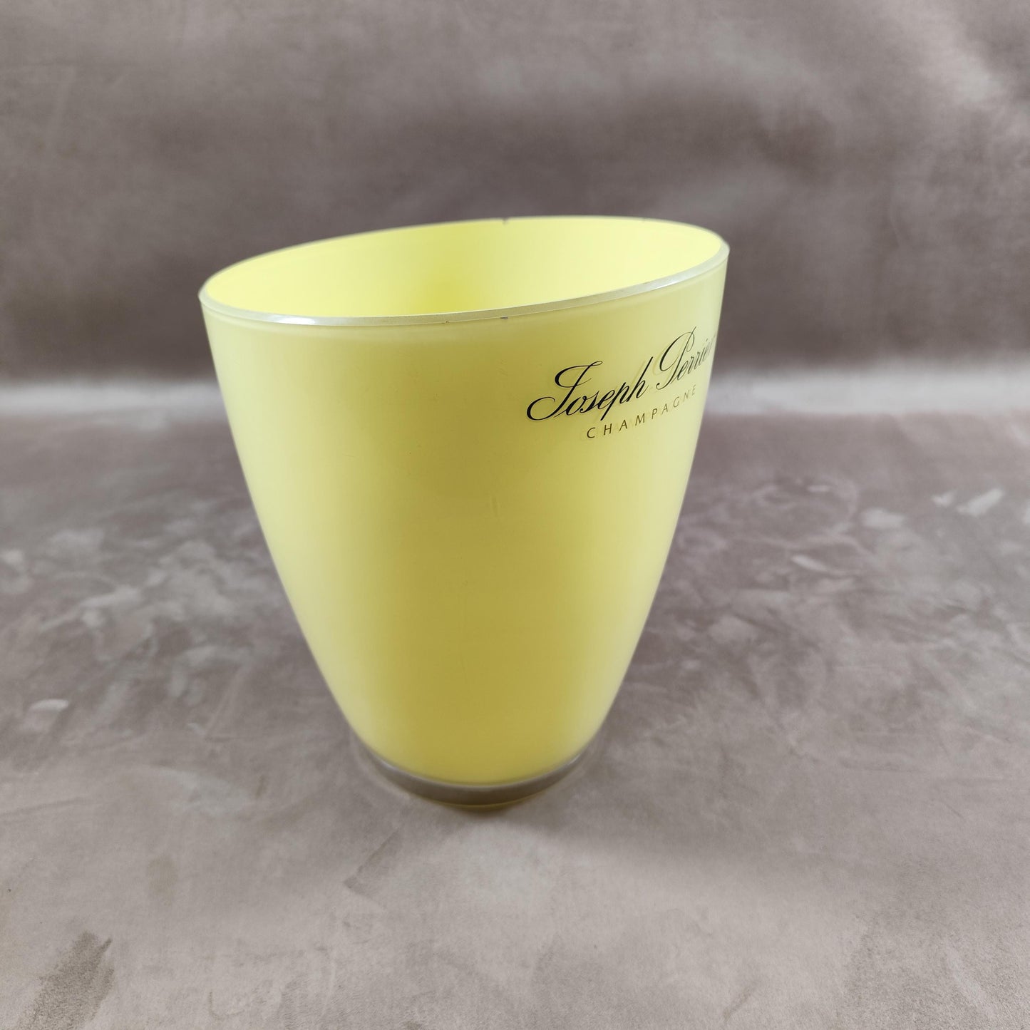 Seau à champagne Joseph Perrier en plastique Made in France Vintage 1980