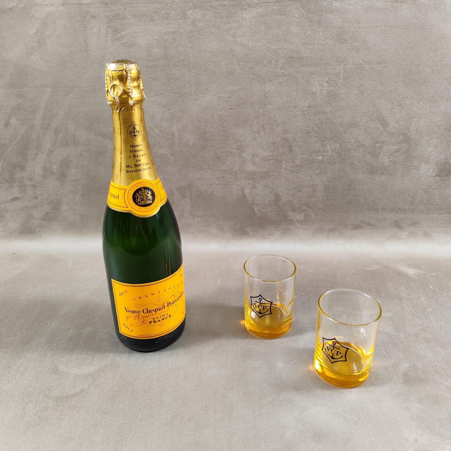 Lot de 2 Verres à eau Veuve Clicquot ligne trendy Made in France Vintage 1990