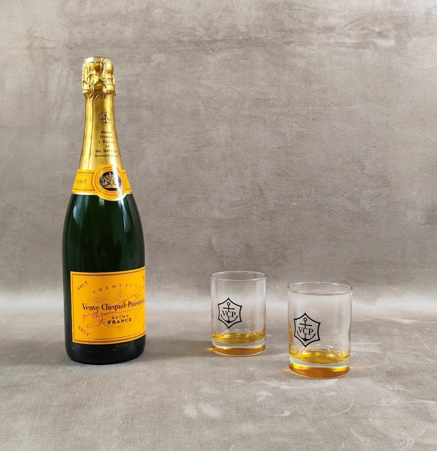 Lot de 2 Verres à eau Veuve Clicquot ligne trendy Made in France Vintage 1990
