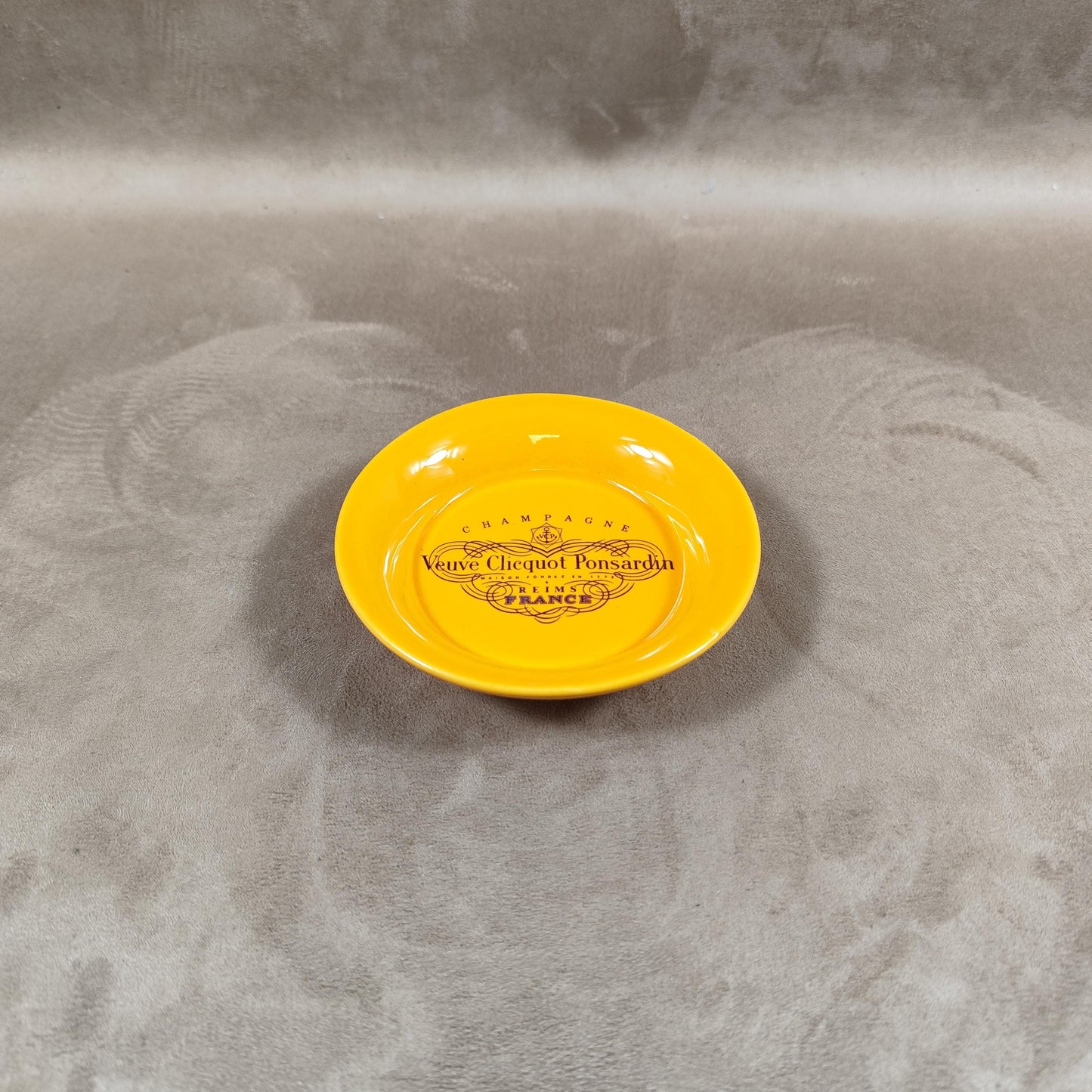 Cendrier vide-poche publicitaire Champagne Veuve Clicquot Ponsardin en faïence Villenauxe Made in France Vintage 1970
