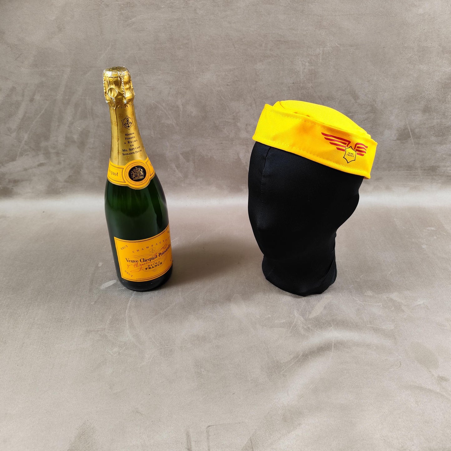 RARE Calot hôtesse de l'air Champagne Veuve Clicquot soirée VIP unique spéciale aviation Vintage 1990