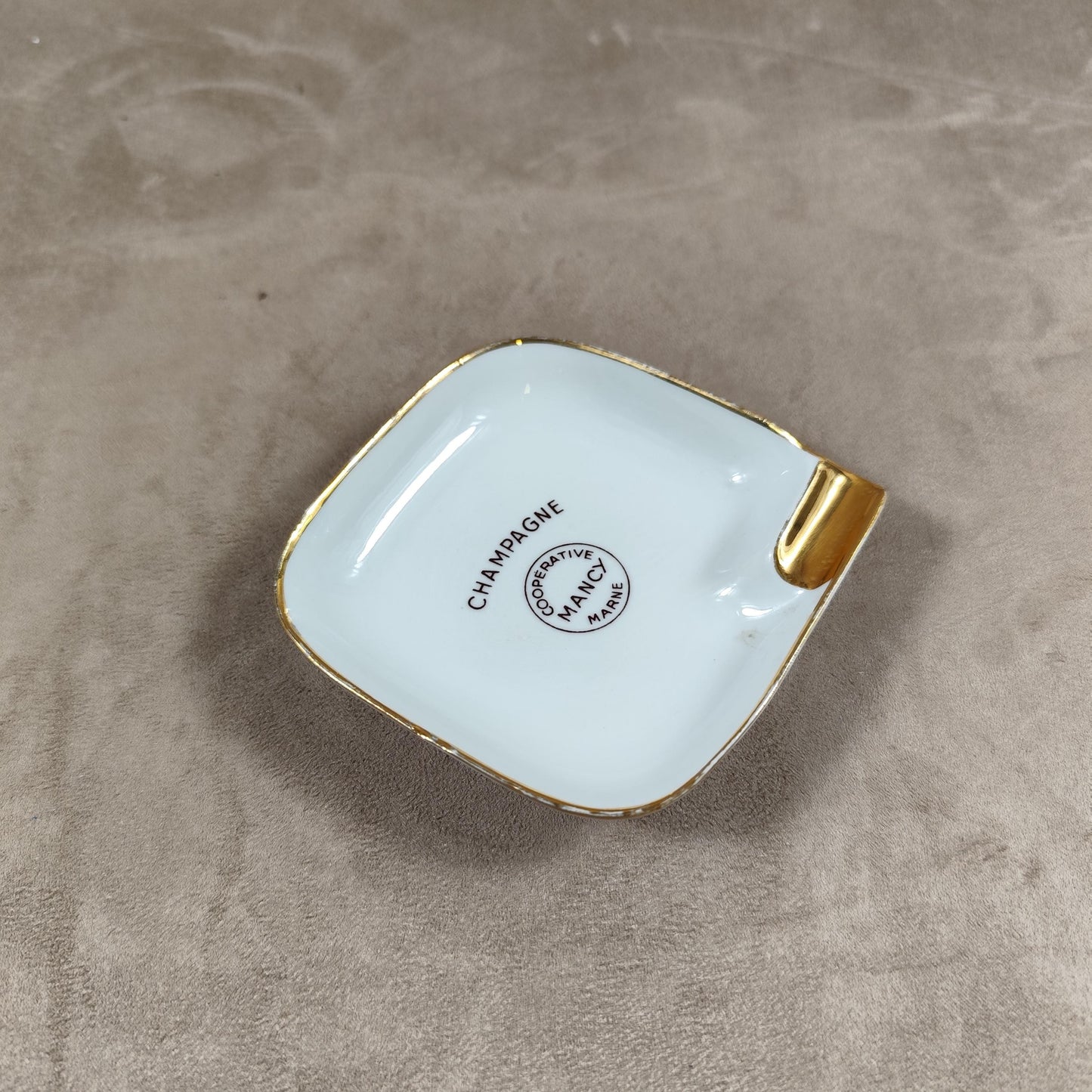 Cendrier publicitaire Champagne Cooperative de Mancy en faience par Villenauxe Made in France 1950
