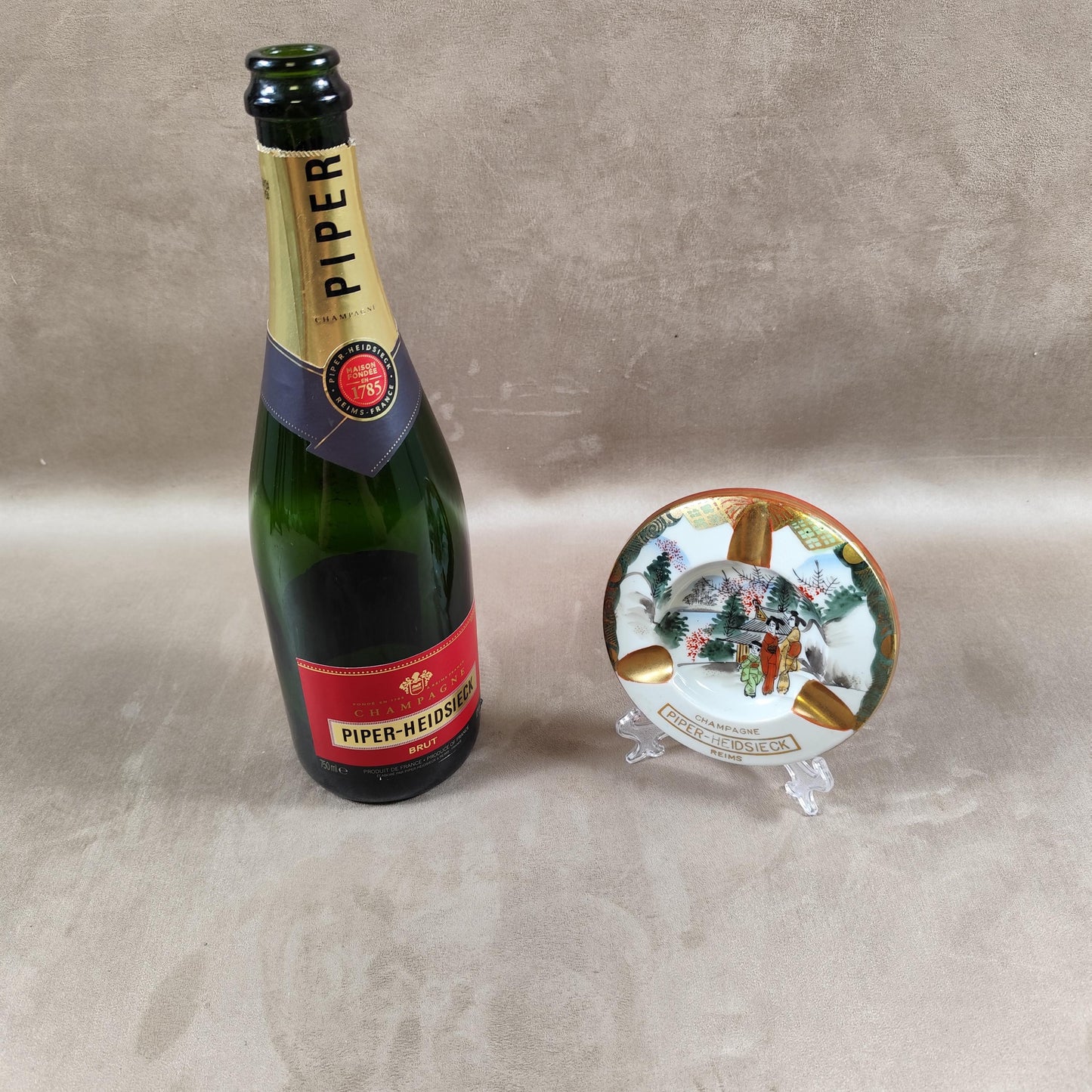 RARE Cendrier en porcelaine Champagne Piper Heidsieck importé du Japon Made in Japan Vintage 1950