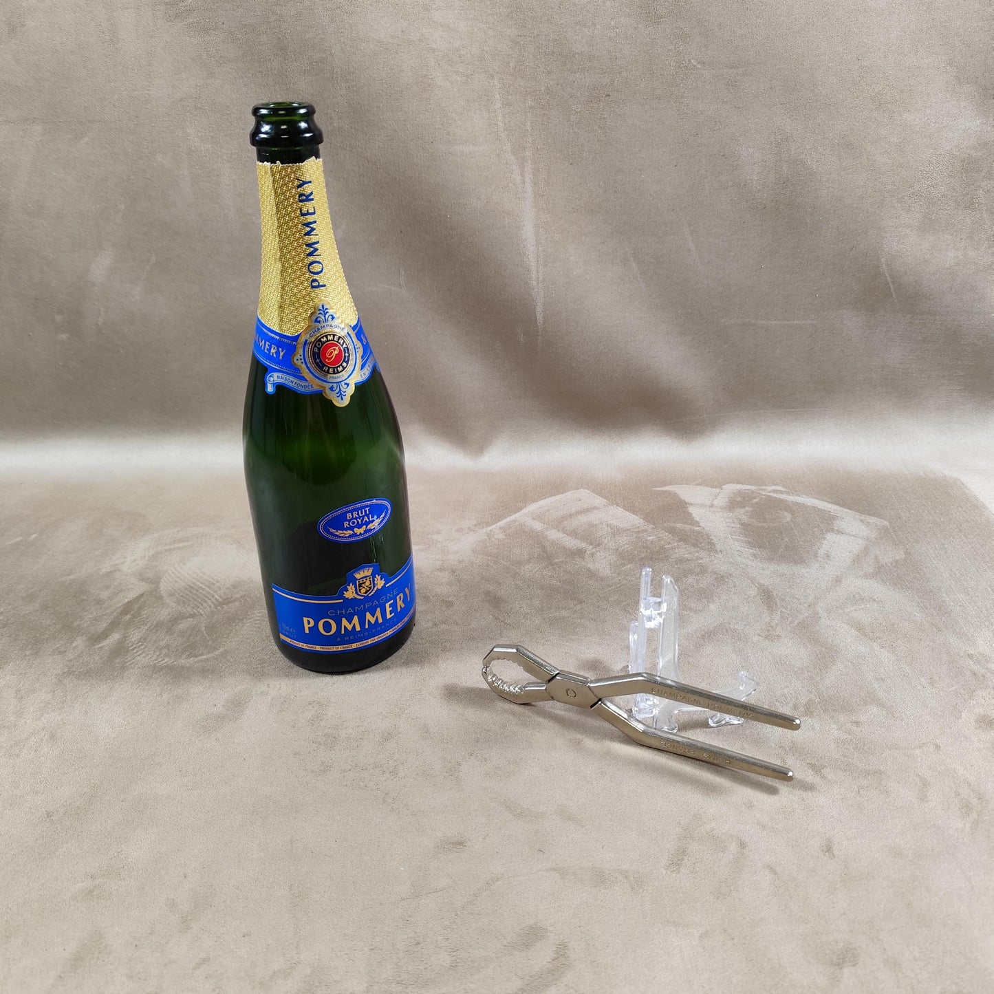 Pince à champagne Pommery en métal Made in France Vintage 1970