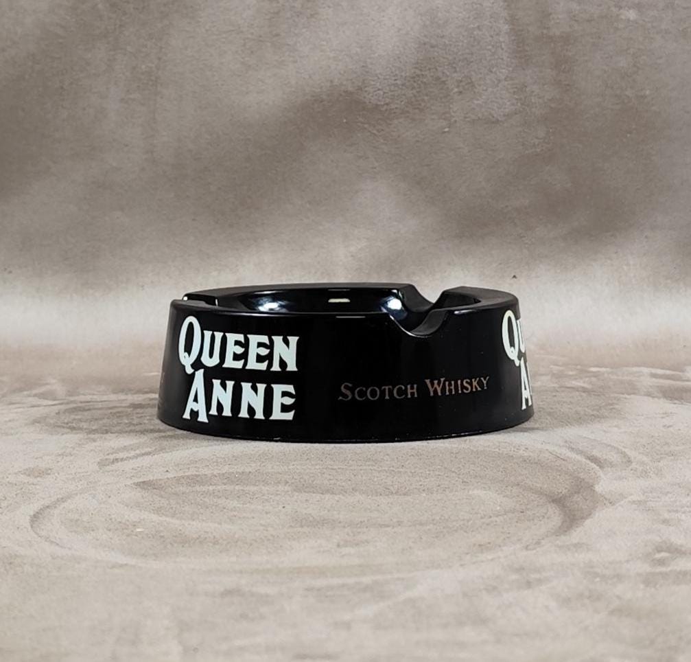 Cendrier Publicitaire Queen Anne Scotch Whisky en Opalex Made in France Vintage 1970