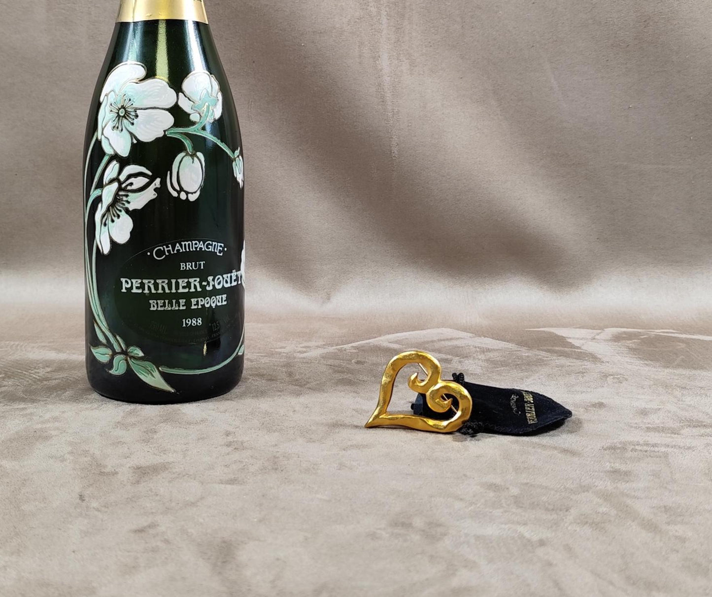 RARE Superbe broche "Edouard Rambaud" Paris / Edition spéciale Champagne Perrier-Joüet Made in France