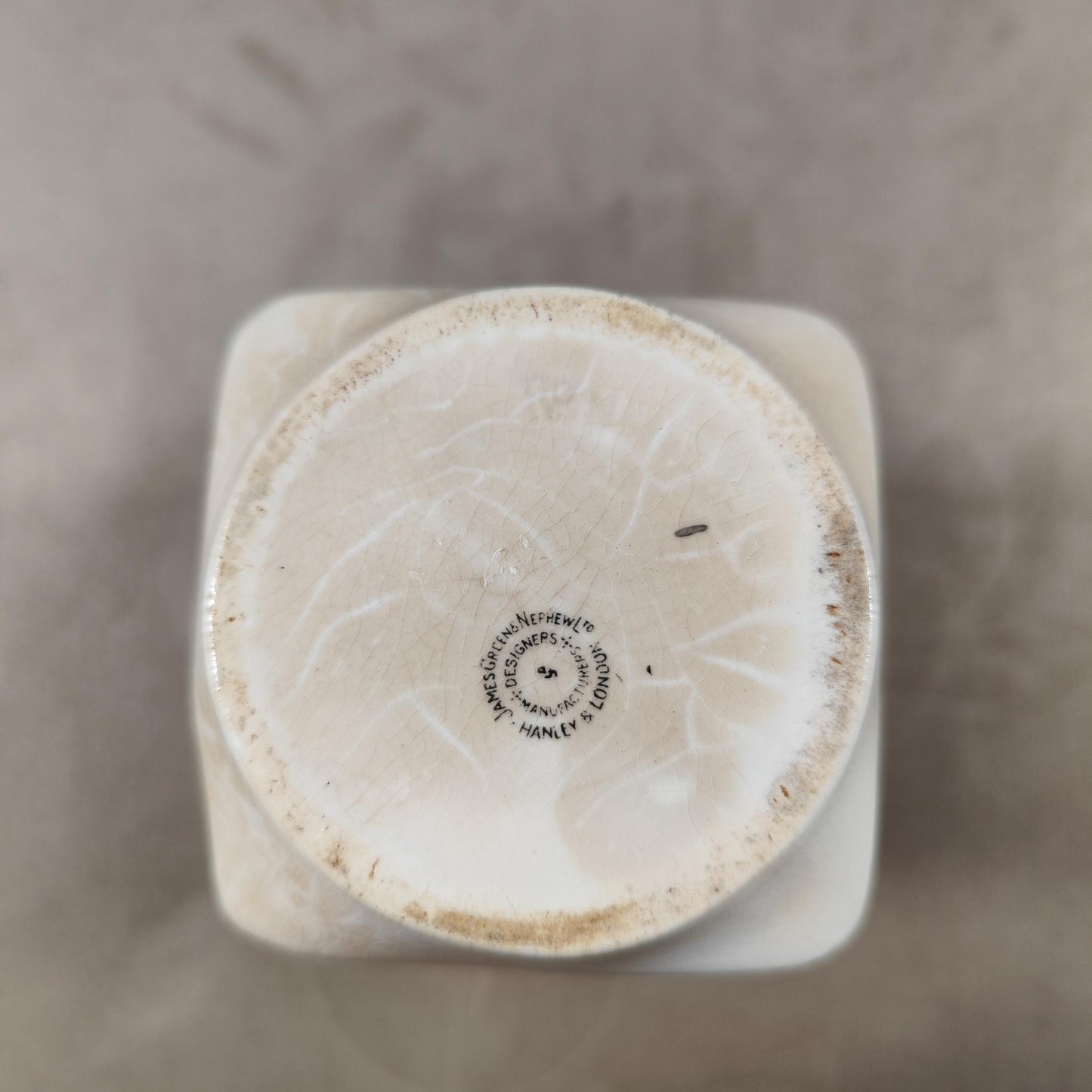 RARE Pichet en faience whisky Johnnie Walker par James Green and Nephew Made in England Vintage 1900