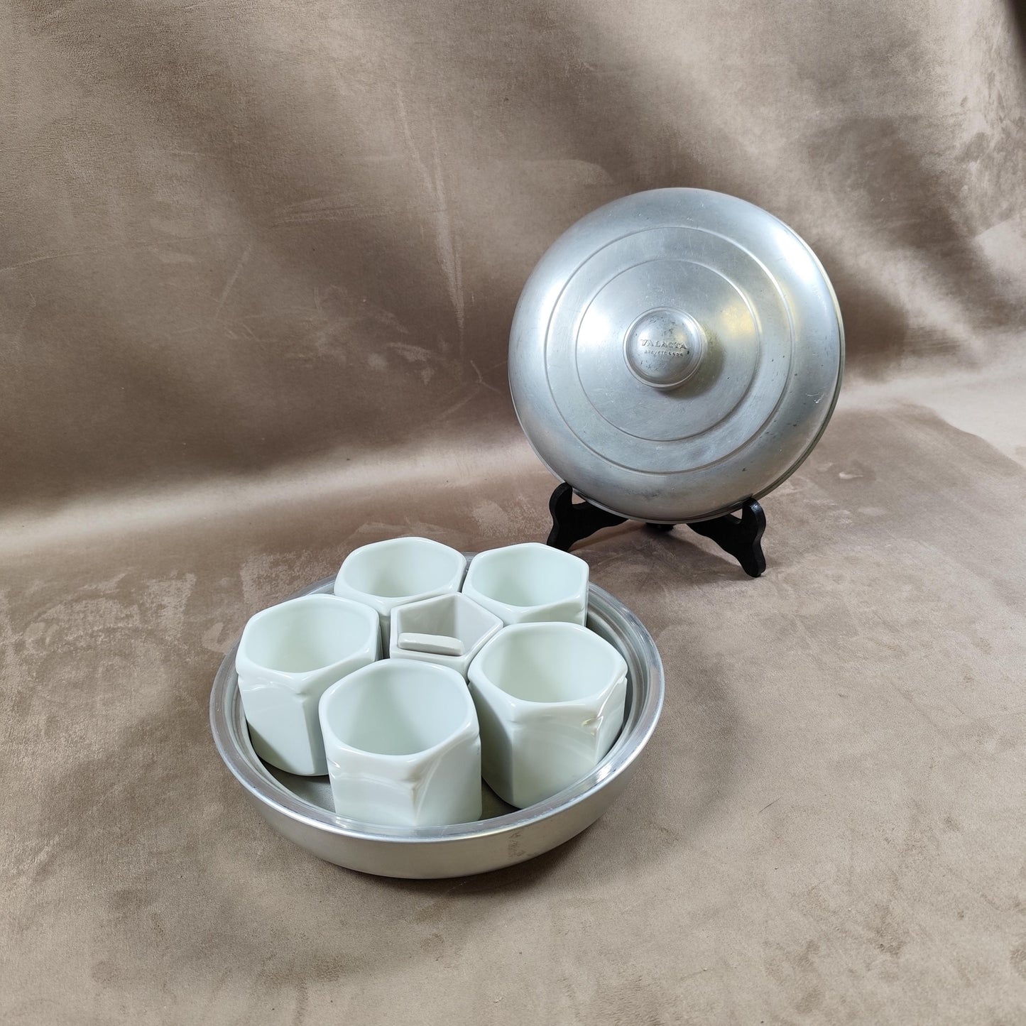 RARE Yaourtière YALACTA en aluminium avec 5 pots pour yaourt et 1 pot à ferment vintage made in France 1950