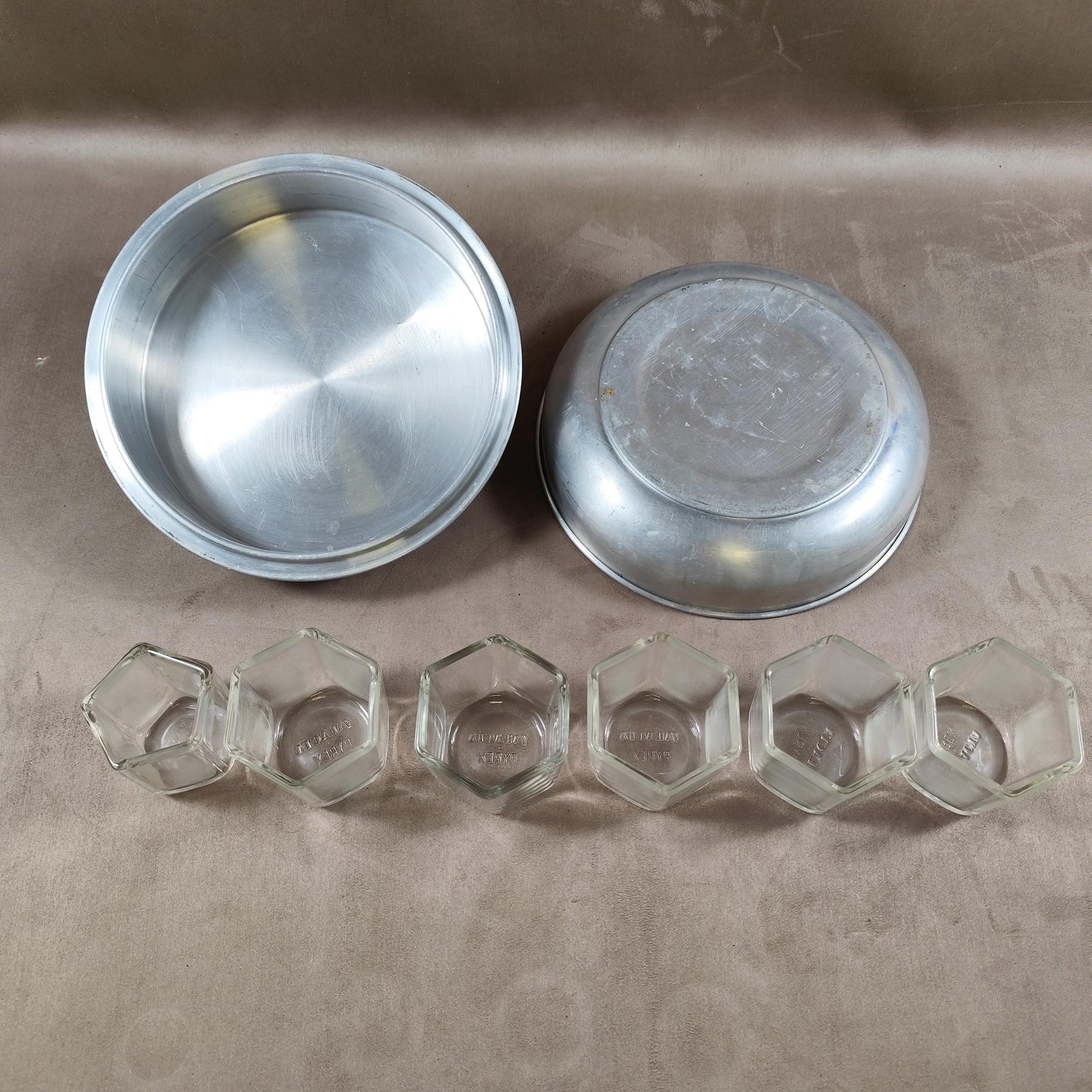 RARE Yaourtière YALACTA en aluminium avec 5 pots pour yaourt et 1 pot à ferment vintage made in France 1950