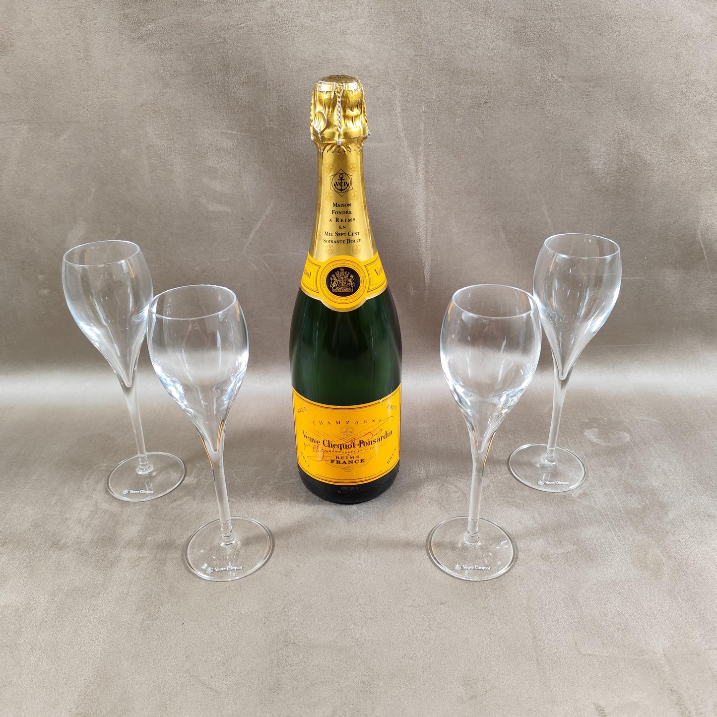 Lot 4 Flutes Champagne Veuve Clicquot Ponsardin Made in France Vintage 1980