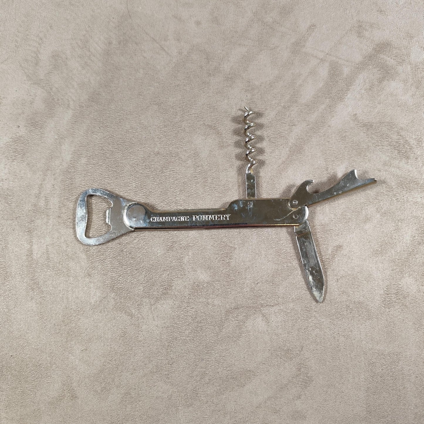 Décapsuleur, Tire-bouchon Champagne Pommery en métal Made in France Vintage 1970