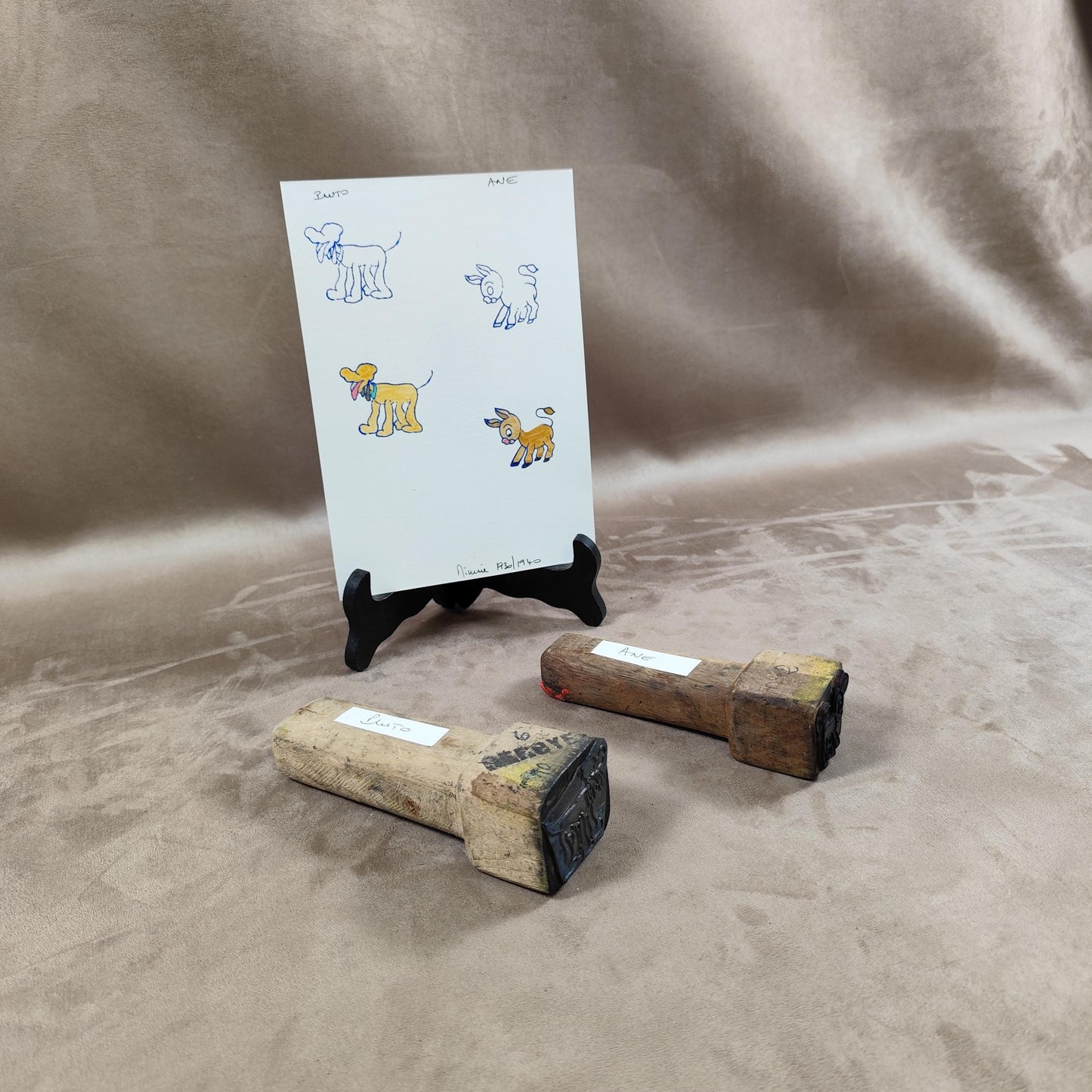 RARE Lot de 2 tampons Walt Disney par BEROYE en bois et métal en forme de Pluto Made in France Vintage 1950