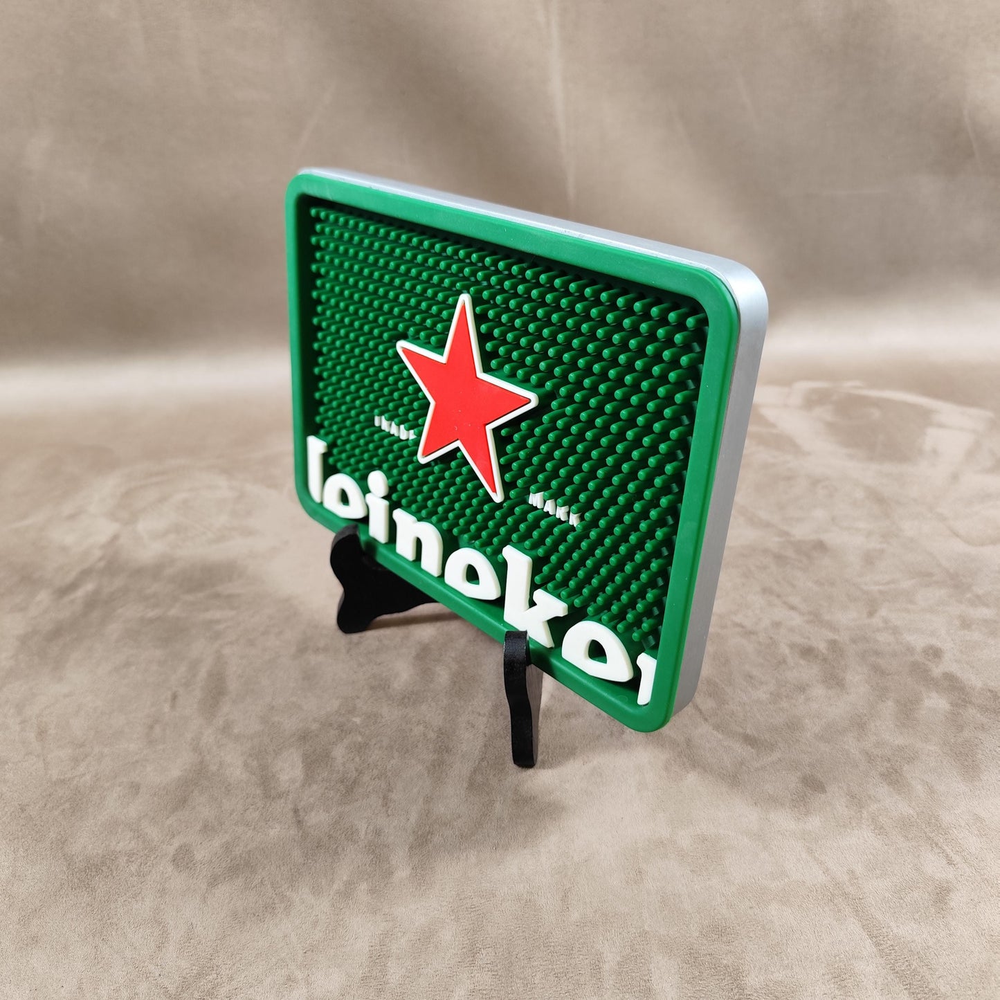 Tapis de bar HEINEKEN en plastique et aluminium Made in France Vintage 1980
