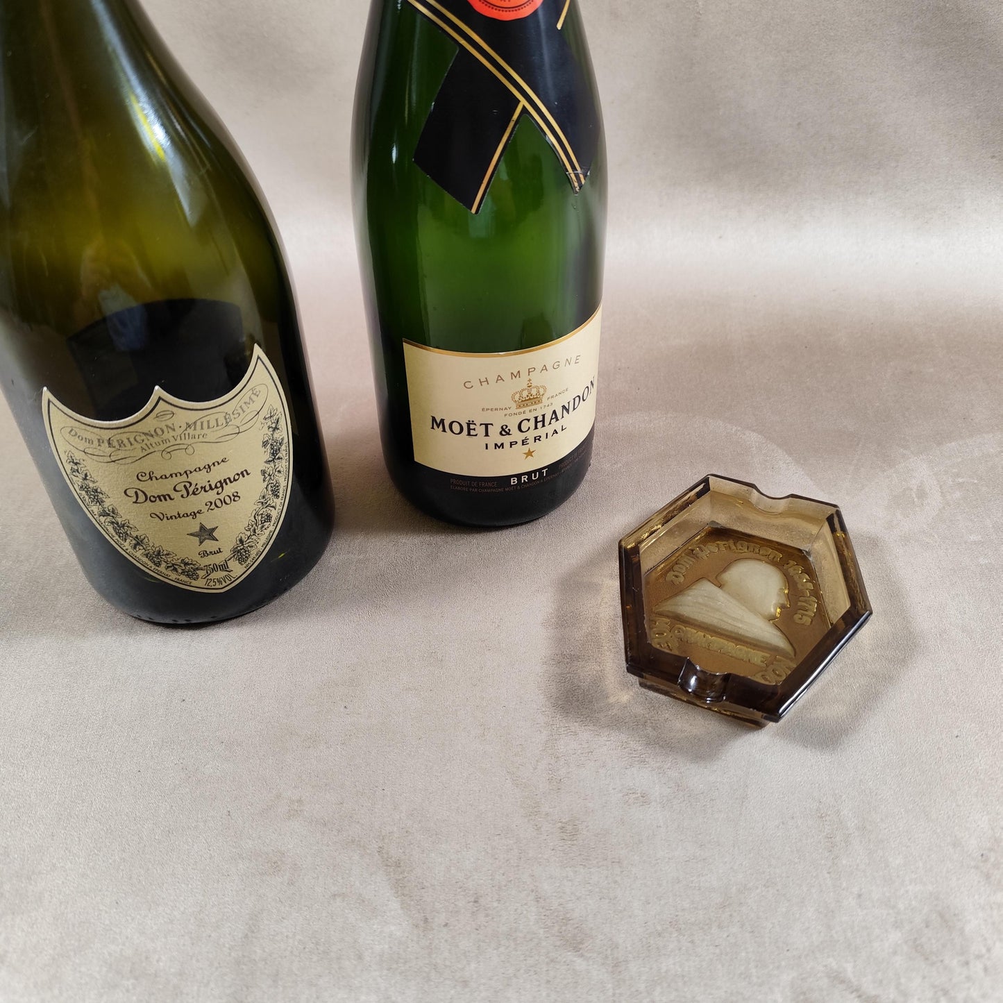 Cendrier publicitaire en verre Moët & Chandon Champagne Dom Perignon Made in France Vintage 1930